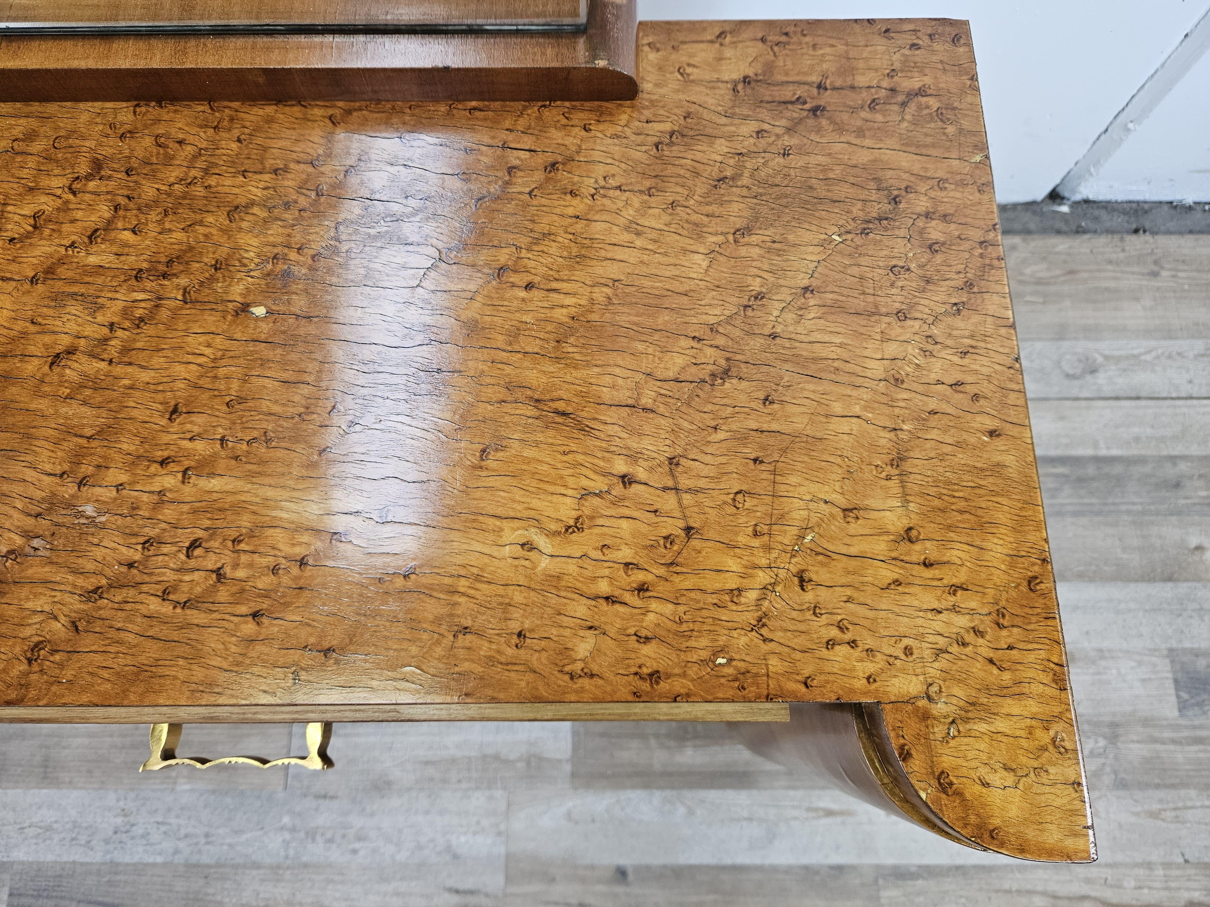 Coiffeuse Art Déco en loupe de tuja avec grand miroir et tiroirs 1940 en vente 3