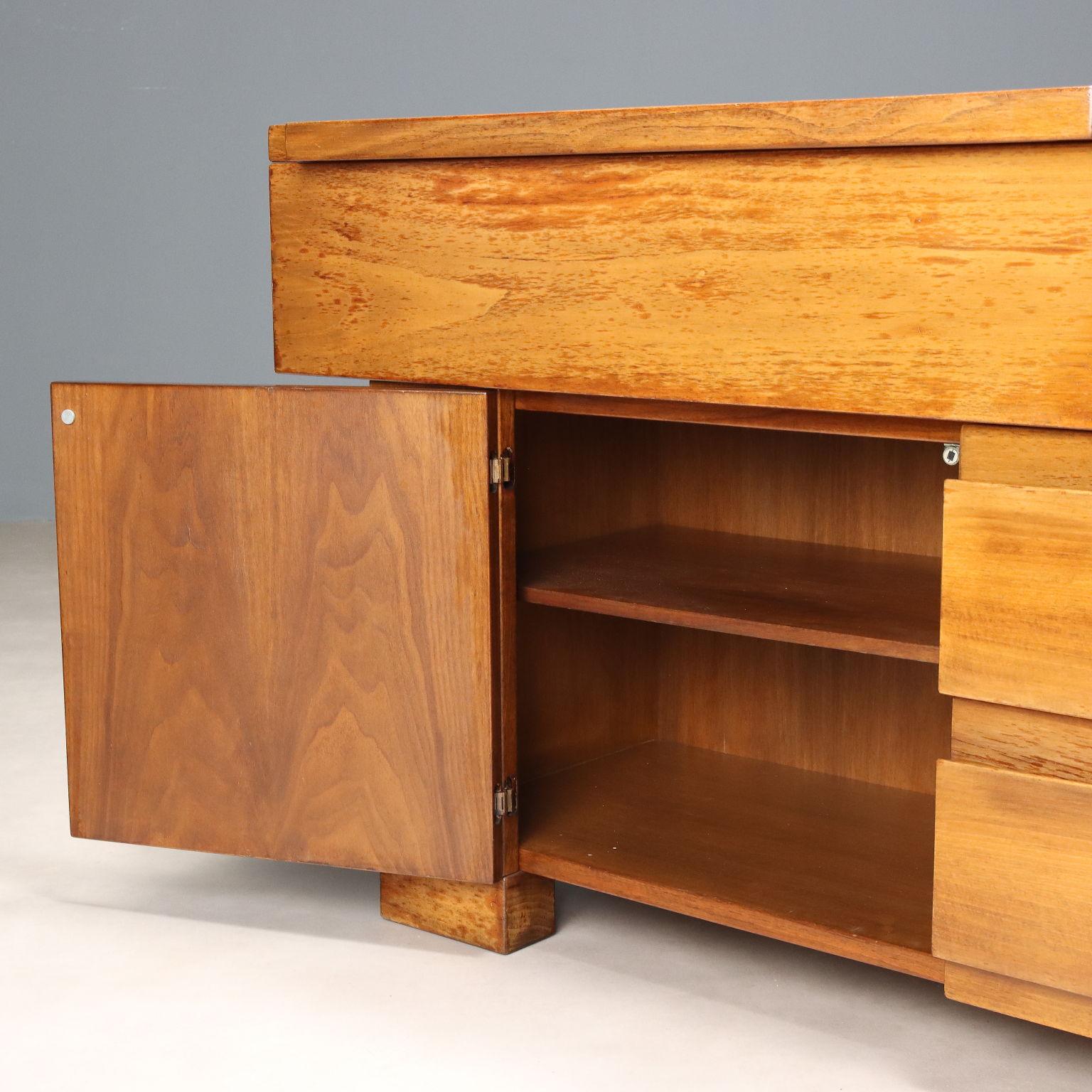Möbel 'Torbecchia' von Giovanni Michelucci für Poltronova 1960-70er Jahre (Furnier) im Angebot