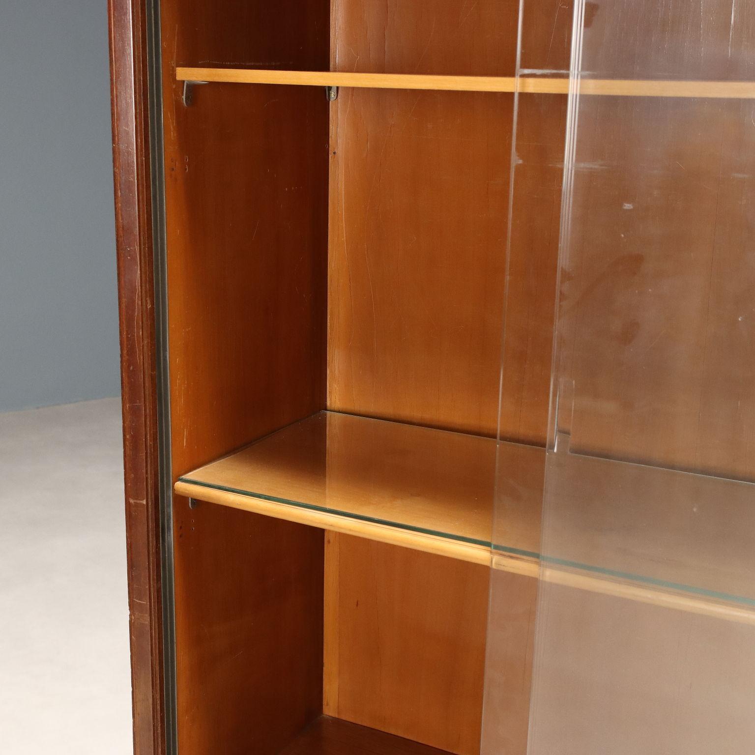 Vitrinenschrank 40er Jahre (Mid-20th Century) im Angebot