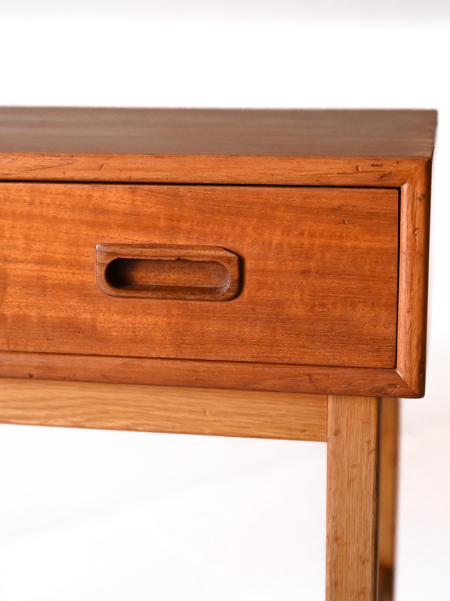 Vintage-Dielenschrank (Teakholz)
