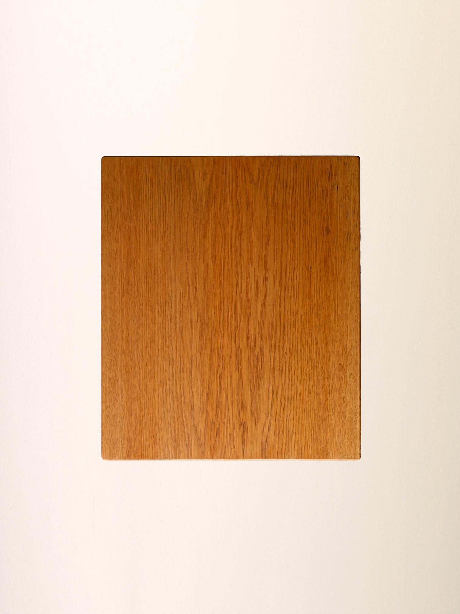 Armoire avec tiroir / Grande table de chevet en chêne en vente 5