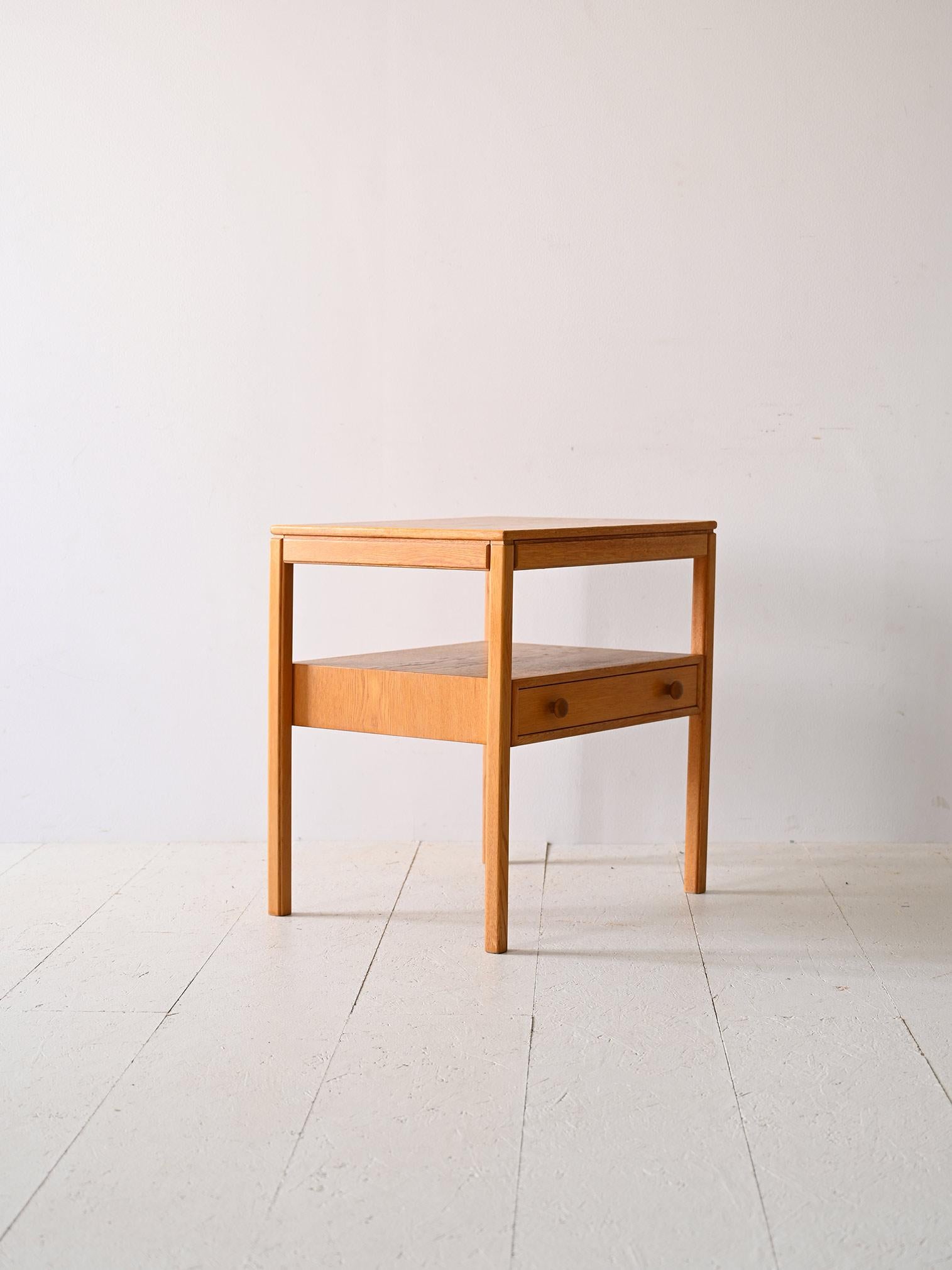 Schrank mit Schublade / Großer Nachttisch aus Eiche (Skandinavische Moderne) im Angebot