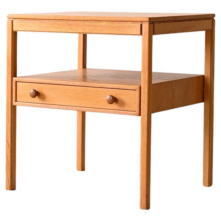 Armoire avec tiroir / Grande table de chevet en chêne en vente