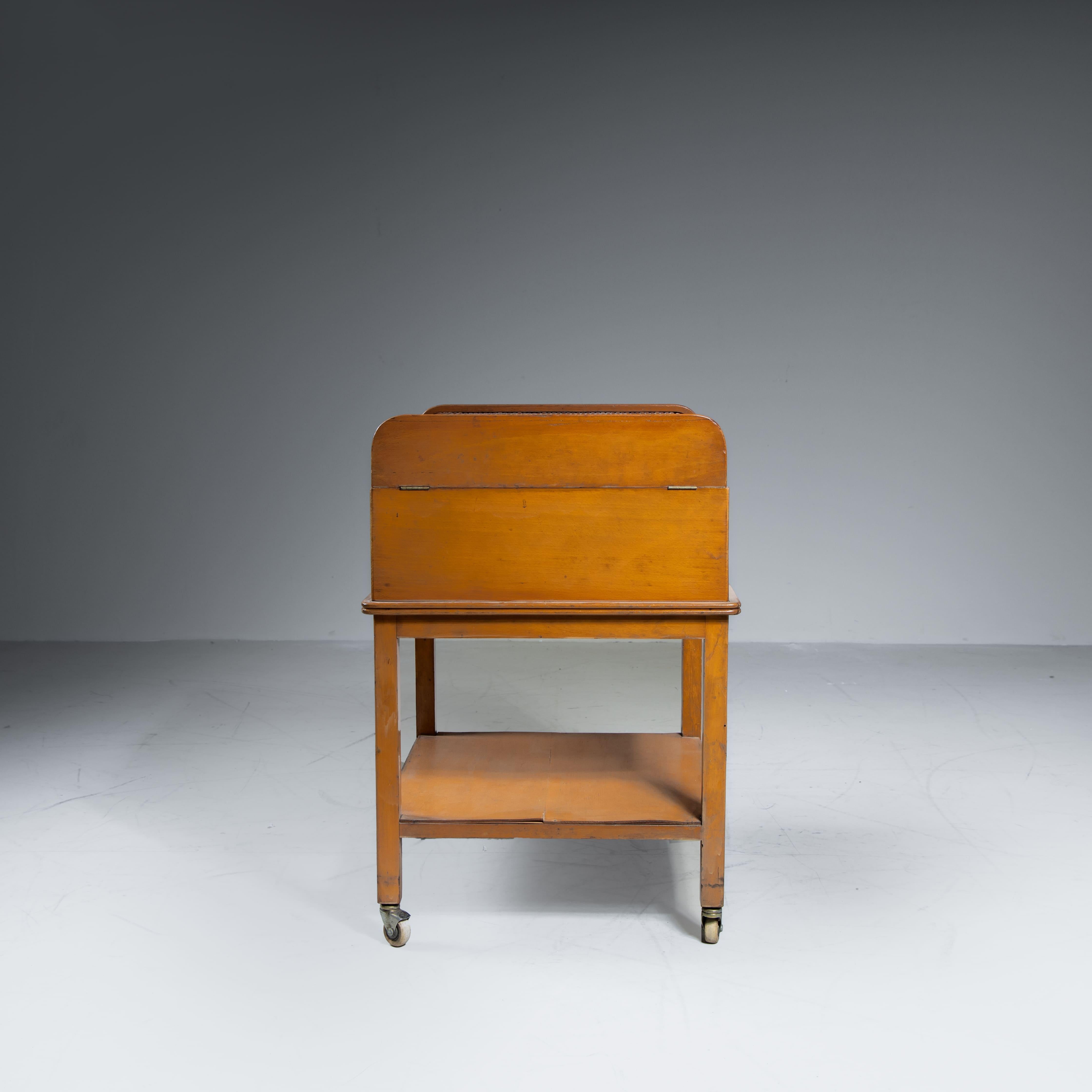 Mobiletto contenitore con serrandina, 1960 Bon état - En vente à Milano, Lombardia