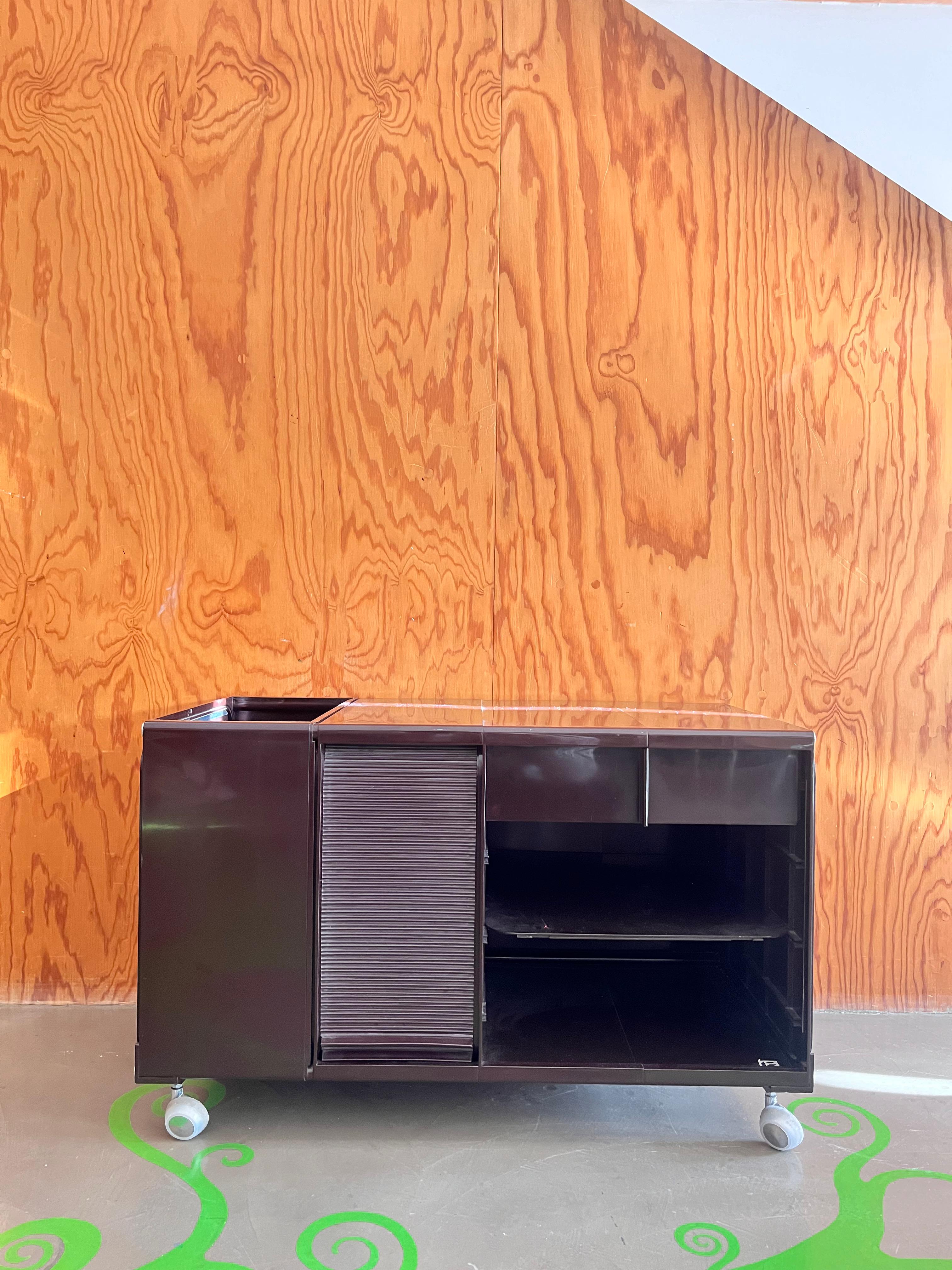 Mid-Century Modern Meuble de rangement en plastique marron Elco, années 1970 en vente