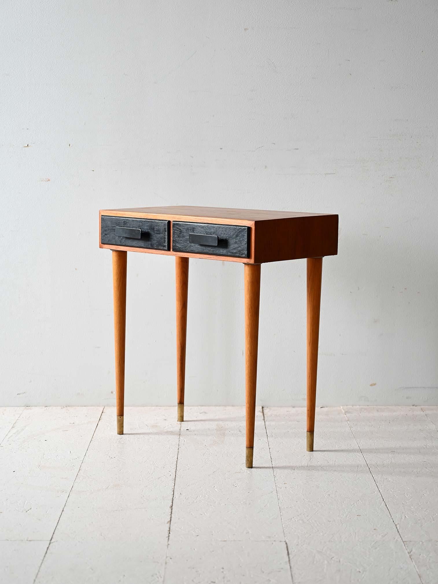 Scandinavian 1960s teak phone cabinet In Good Condition For Sale In Brescia, IT