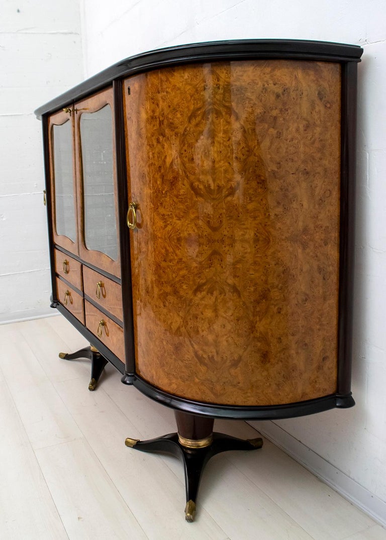 Paolo Buffa Mid-Century Modern Italian Mahogany and Walnut Bar Cabinet, 1950s For Sale 6