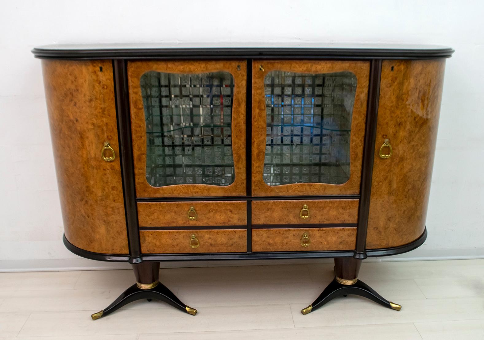 Paolo Buffa Mid-Century Modern Italian Mahogany and Walnut Bar Cabinet, 1950s In Good Condition For Sale In Puglia, Puglia