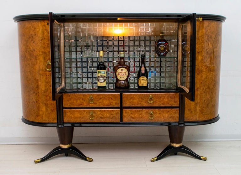 Paolo Buffa Mid-Century Modern Italian Mahogany and Walnut Bar Cabinet, 1950s For Sale 2