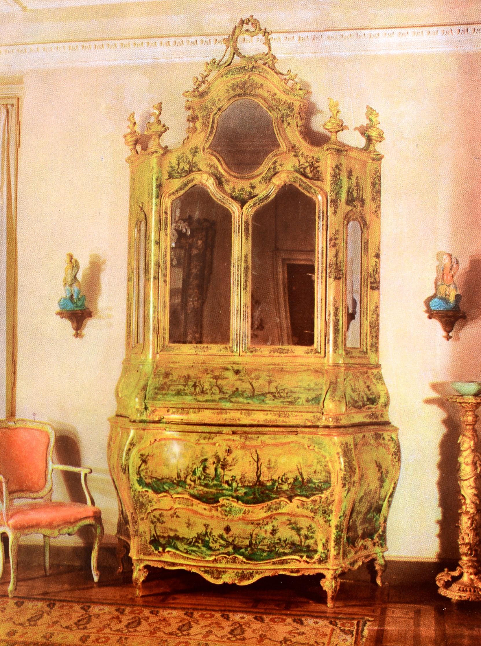 20th Century Mobili Veneziani Laccati, Venetian Lacquer Furniture, 2 Volume Set First Edition For Sale