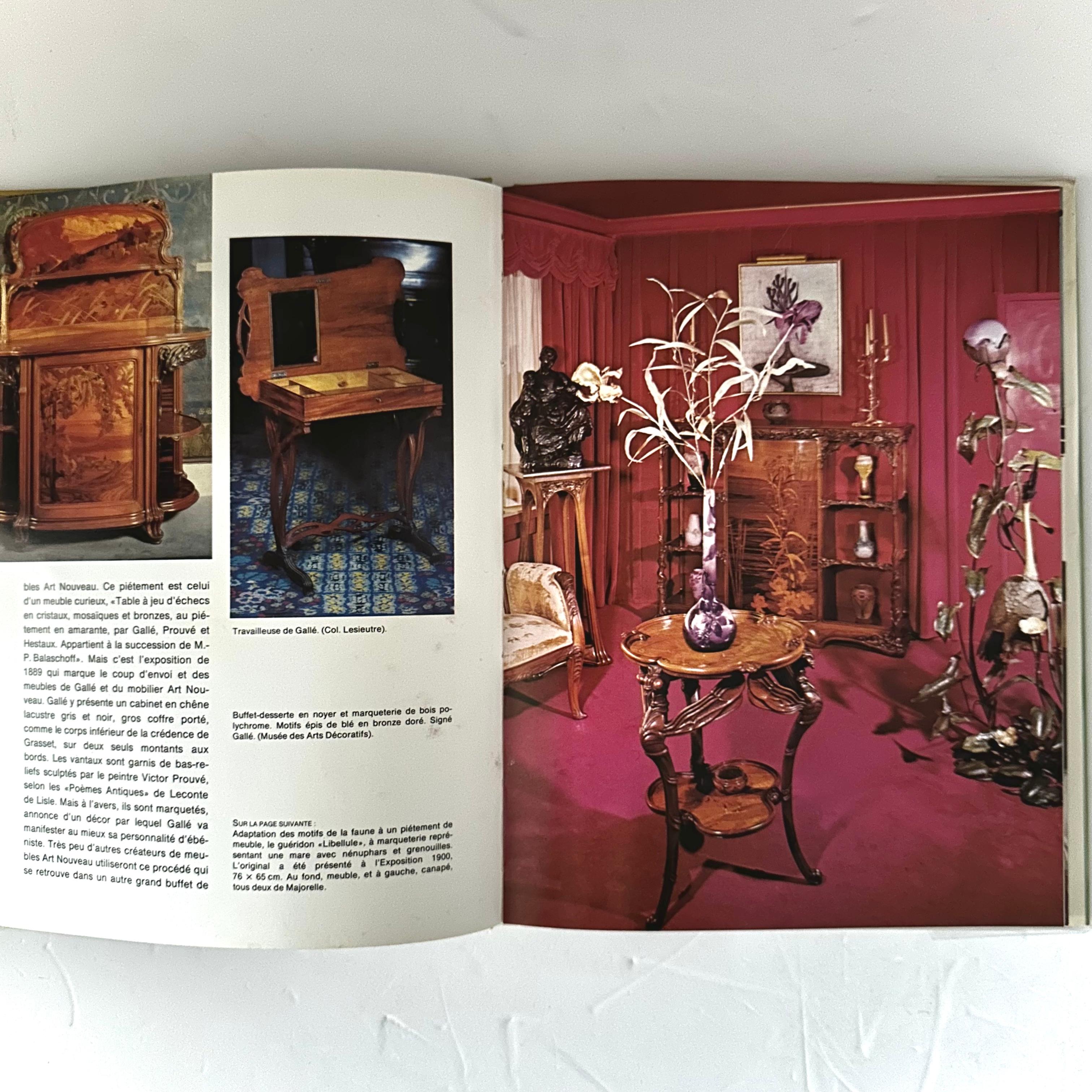  Published by Editions CH. MASSIN, 1st edition Paris, early 60s. Hardback with French text.

A beautiful book on French furniture innovations and the most eminent makers during the first quarter of the twentieth century. Profusely illustrated with