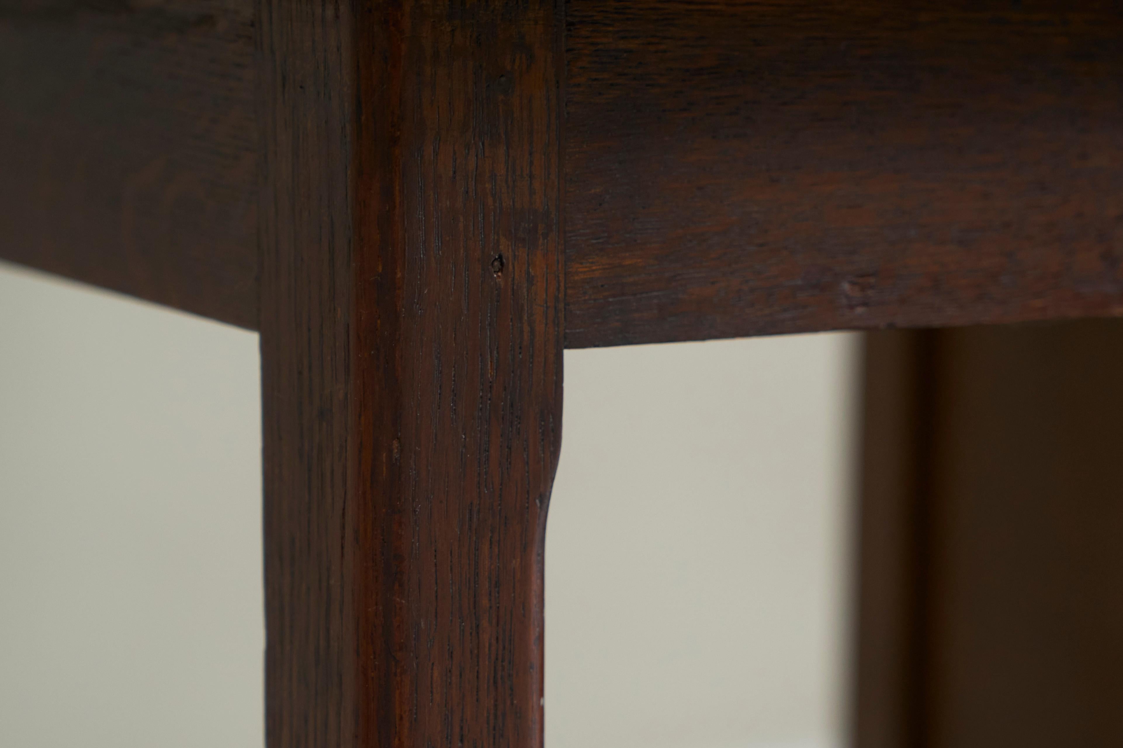 Mobilier AVEA Scrivania in Oak massiccio Belgio anni '30 In condizioni buone in vendita a Meer, VAN