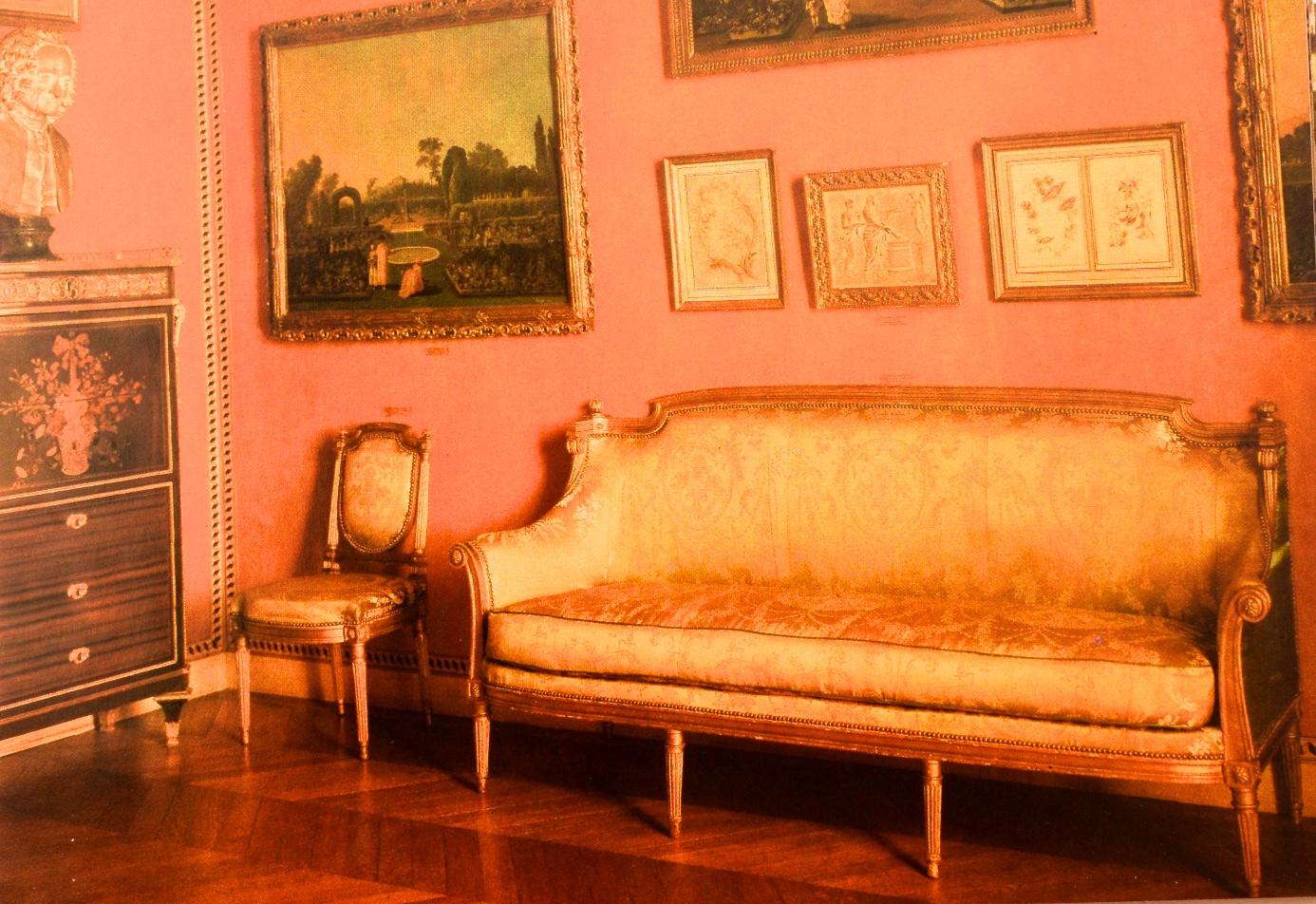 Mobilier Louis XVI by Monica Burckhardt, 1st Edition For Sale 4