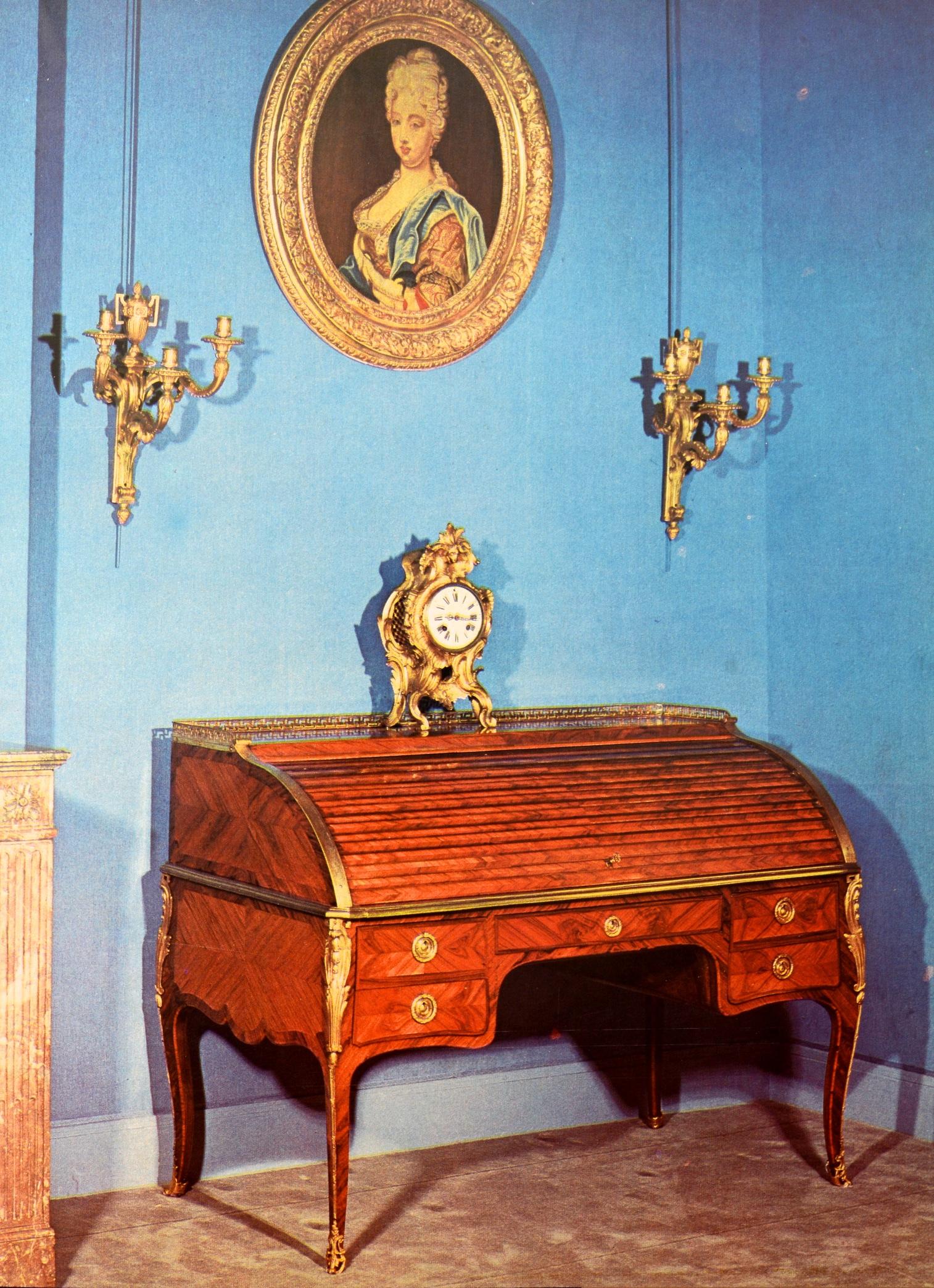 Mobilier Louis XVI de Monica Burckhardt, 1ère édition en vente 13