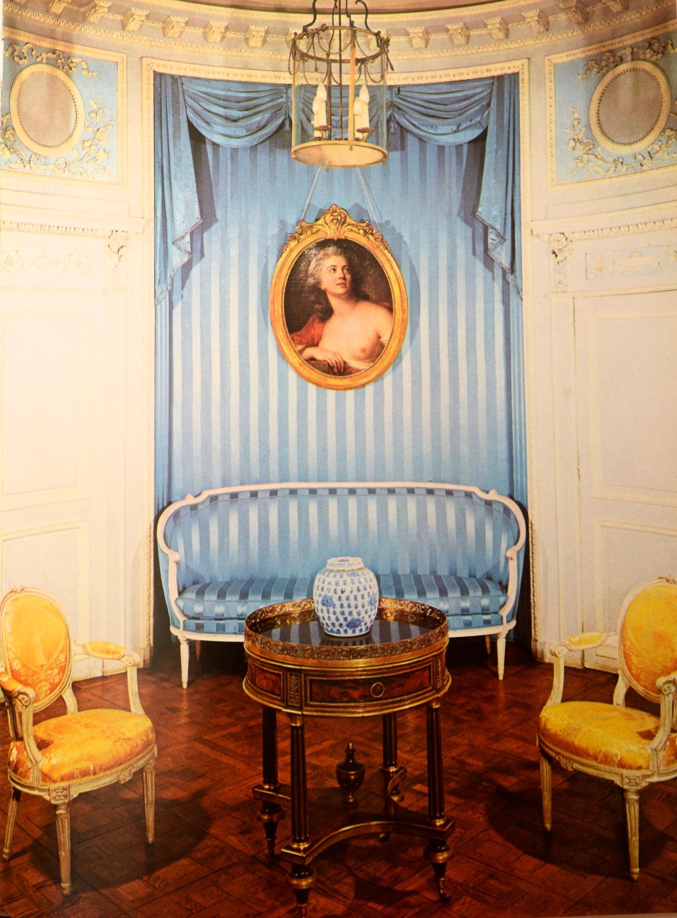 Mobilier Louis XVI de Monica Burckhardt, 1ère édition en vente 1