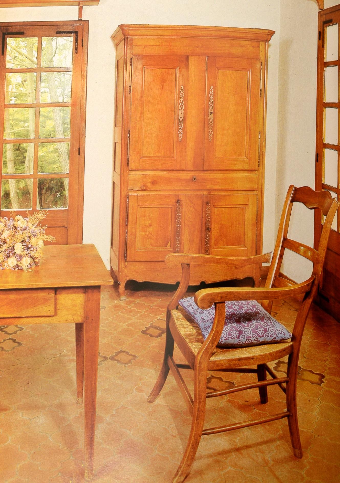 Mobilier Vendeen Aunis-Saintonge by Lucile Olivier, 1st Edition For Sale 2