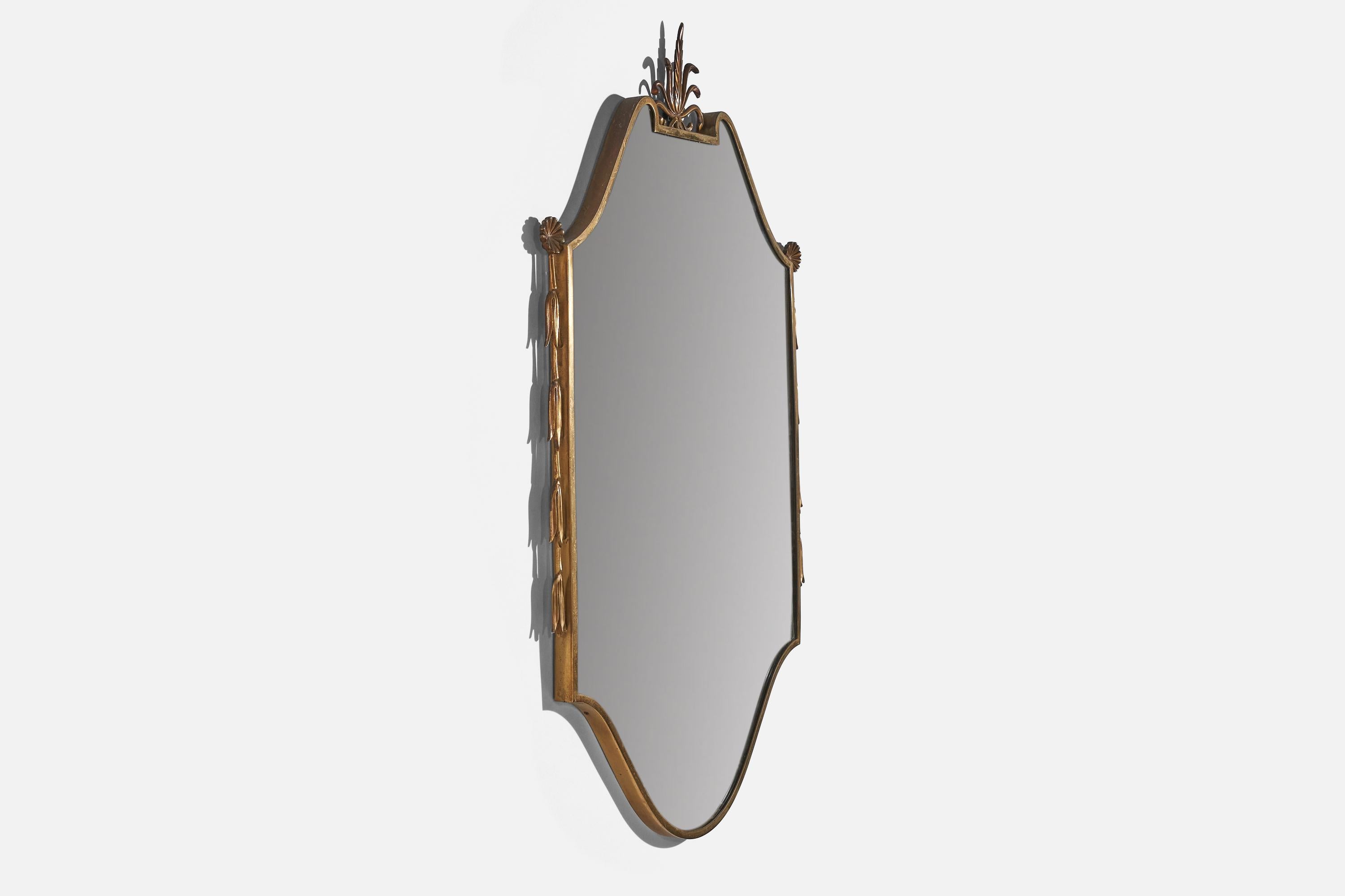 Mobilificio Cicchetti, Wall Mirror, Brass, Crystal Glass, Italy, c. 1940s In Good Condition In High Point, NC