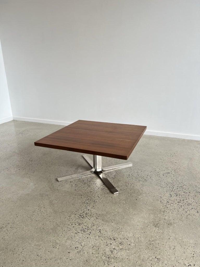 Mesa baja Mobiltecnica Torino en Bueno estado para la venta en Byron Bay, NSW