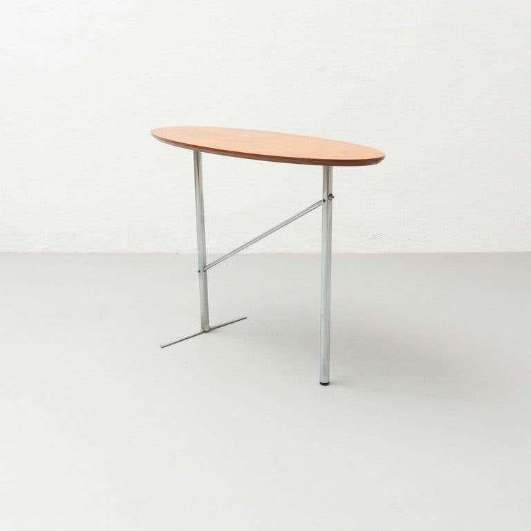 Mobles 114 Wood and Metal Side Table, circa 1980 For Sale 1