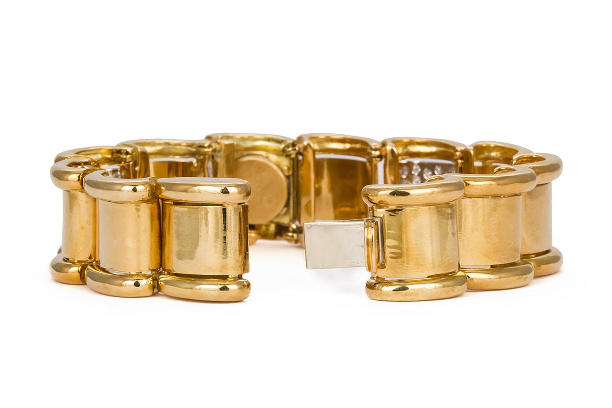 Moboco 18 Karat Yellow Gold and Diamond Ribbon Jewelry Set 11