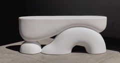 Moby console sculpturale en plâtre en sel par öken house studios