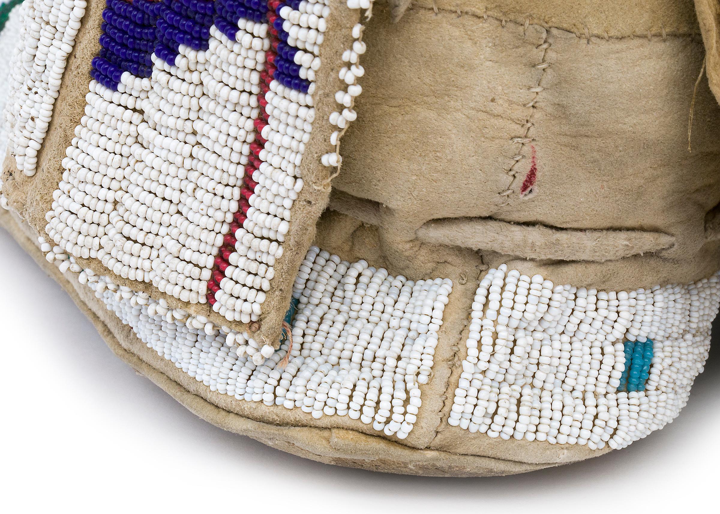 Moccasins and Leggings, Sioux 'Plains', circa 1910, Native American Beadwork 2