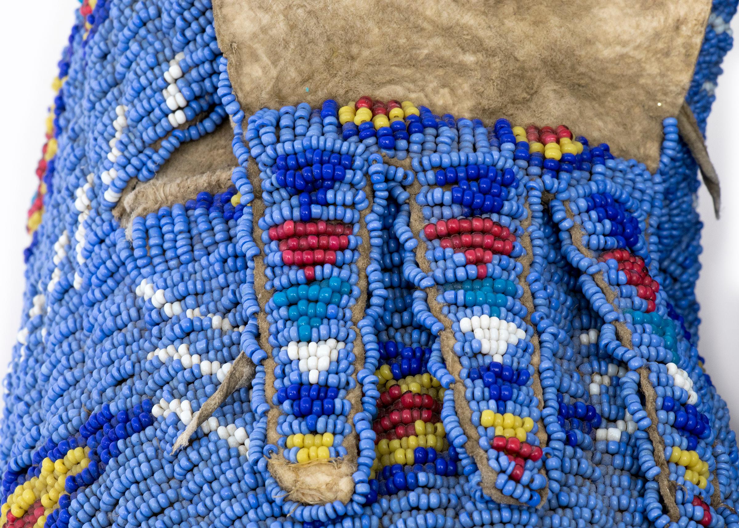 Moccasins, Early 20th Century, Sioux, Plains Indian, Pictorial Bead Work, Tepees In Good Condition In Denver, CO