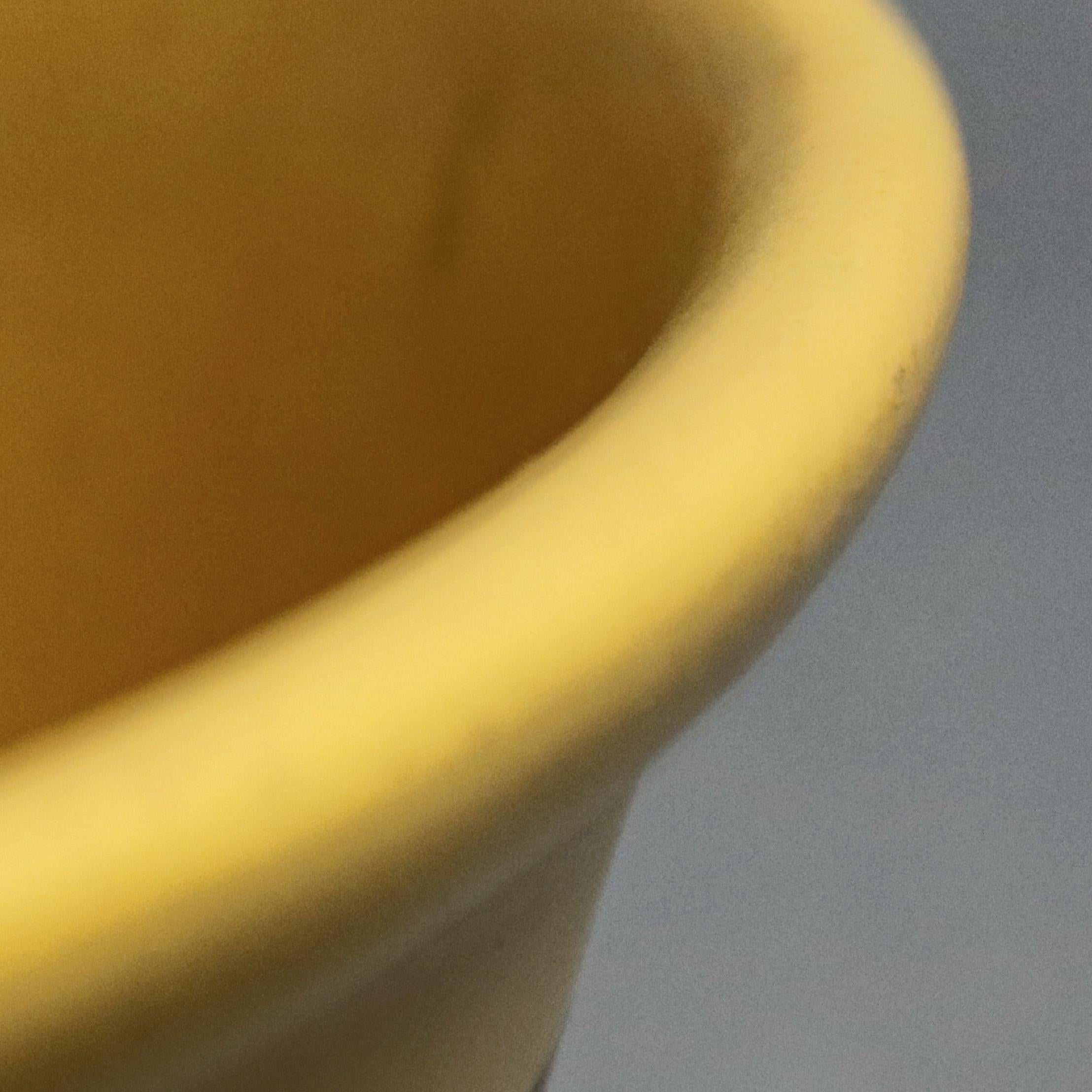 Mocha Decorated Yellow Ware Mixing Bowl by East Knoll Pottery, 20th Century 3