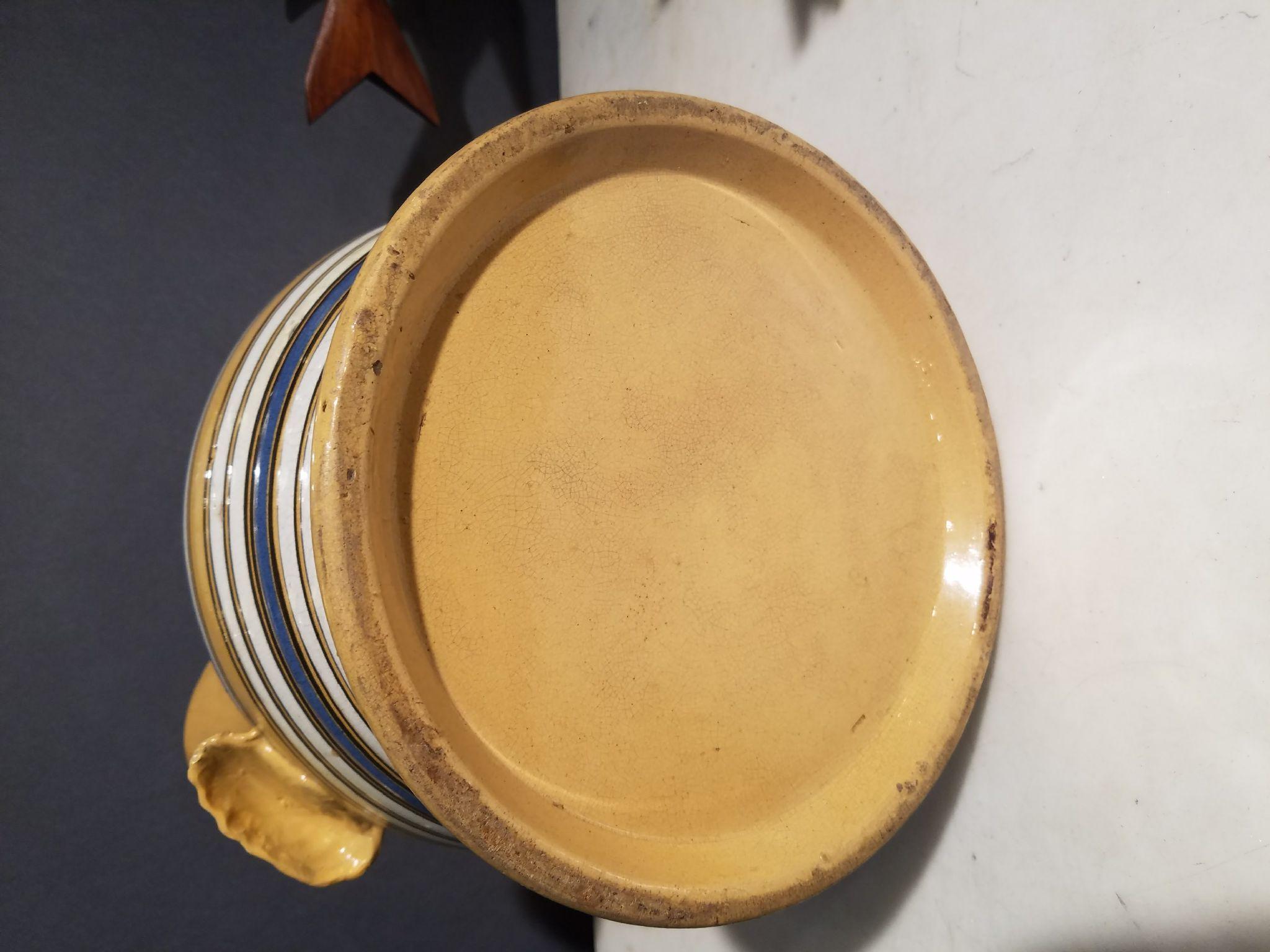Céramique Grand pichet jaune à bandes multiples Mocha en vente
