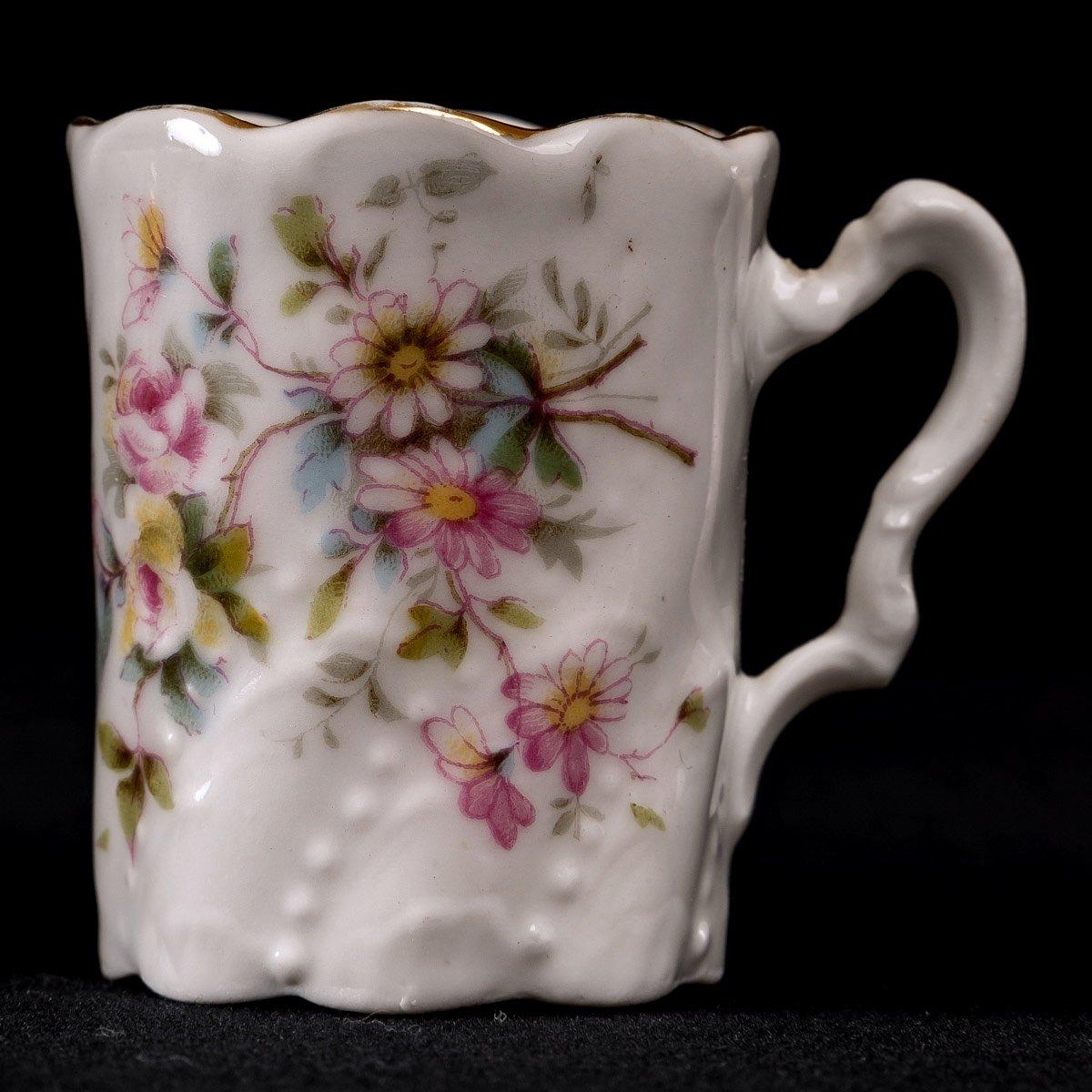 Mocha Service - Six Cups - Sèvres Porcelain - Period: Art Nouveau For Sale 1
