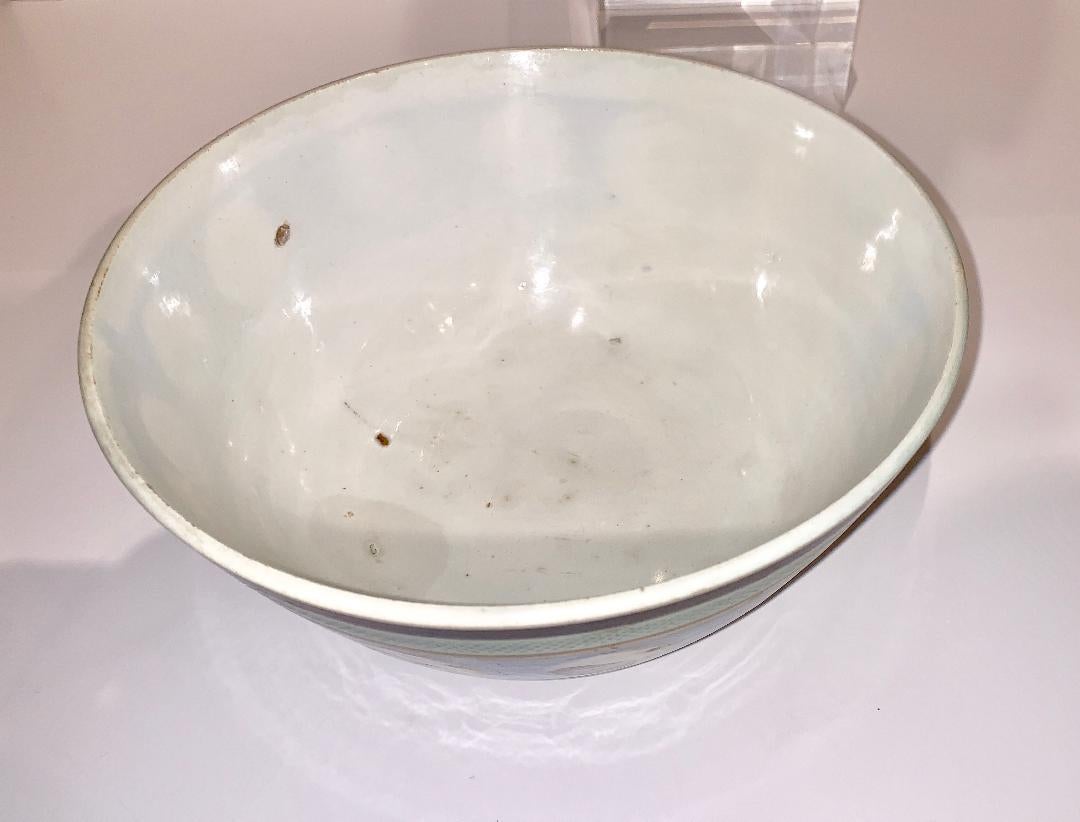 Mochaware Bowl with Cat's Eye Decoration, England, circa 1820 In Excellent Condition In Katonah, NY