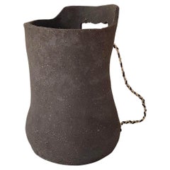 Jarrón Mochila by Oikos Estudio