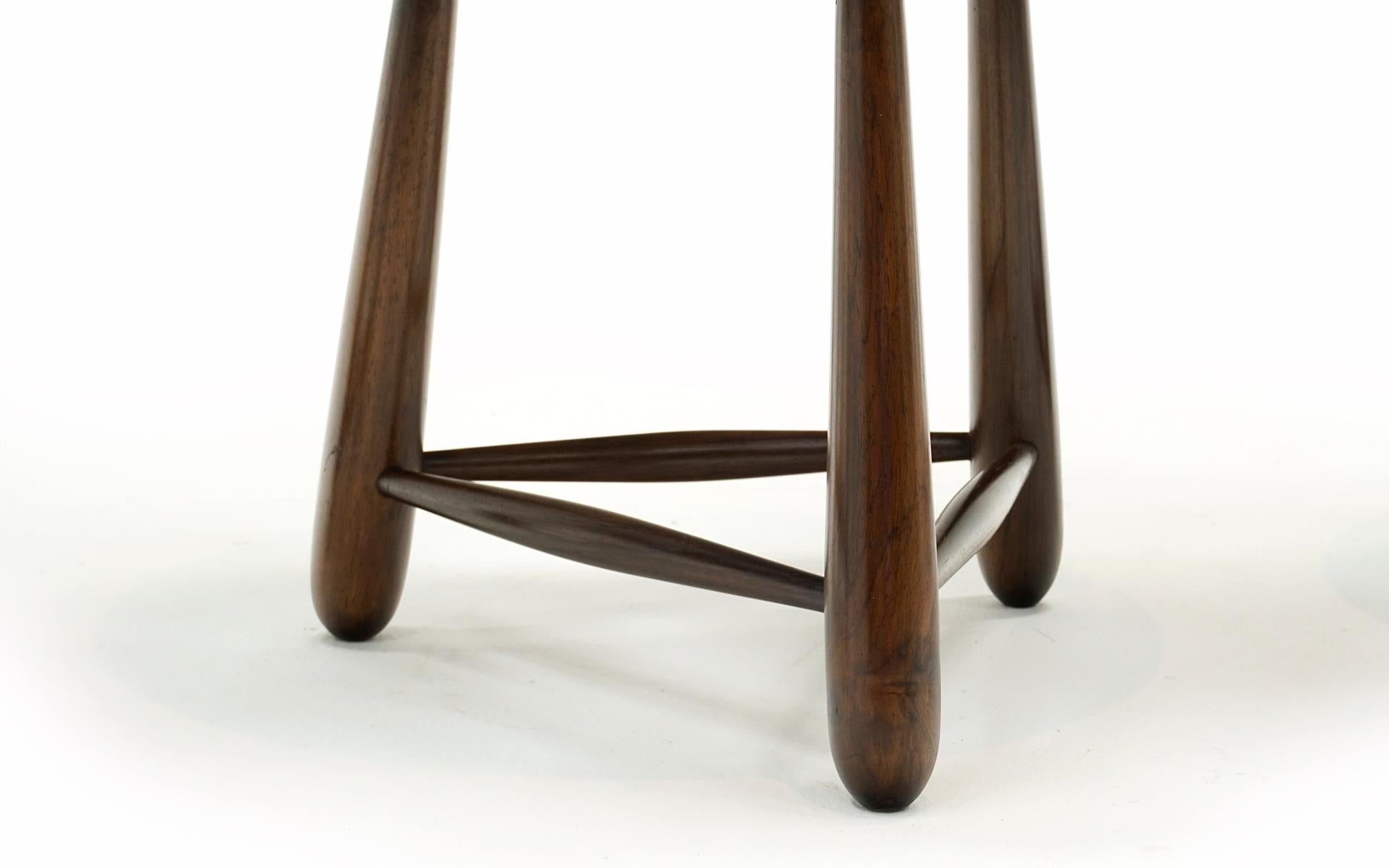 Mocho Stool in Rosewood by  Sergio Rodrigues for Oca, Brazil, 1954. Signed. In Good Condition For Sale In Kansas City, MO