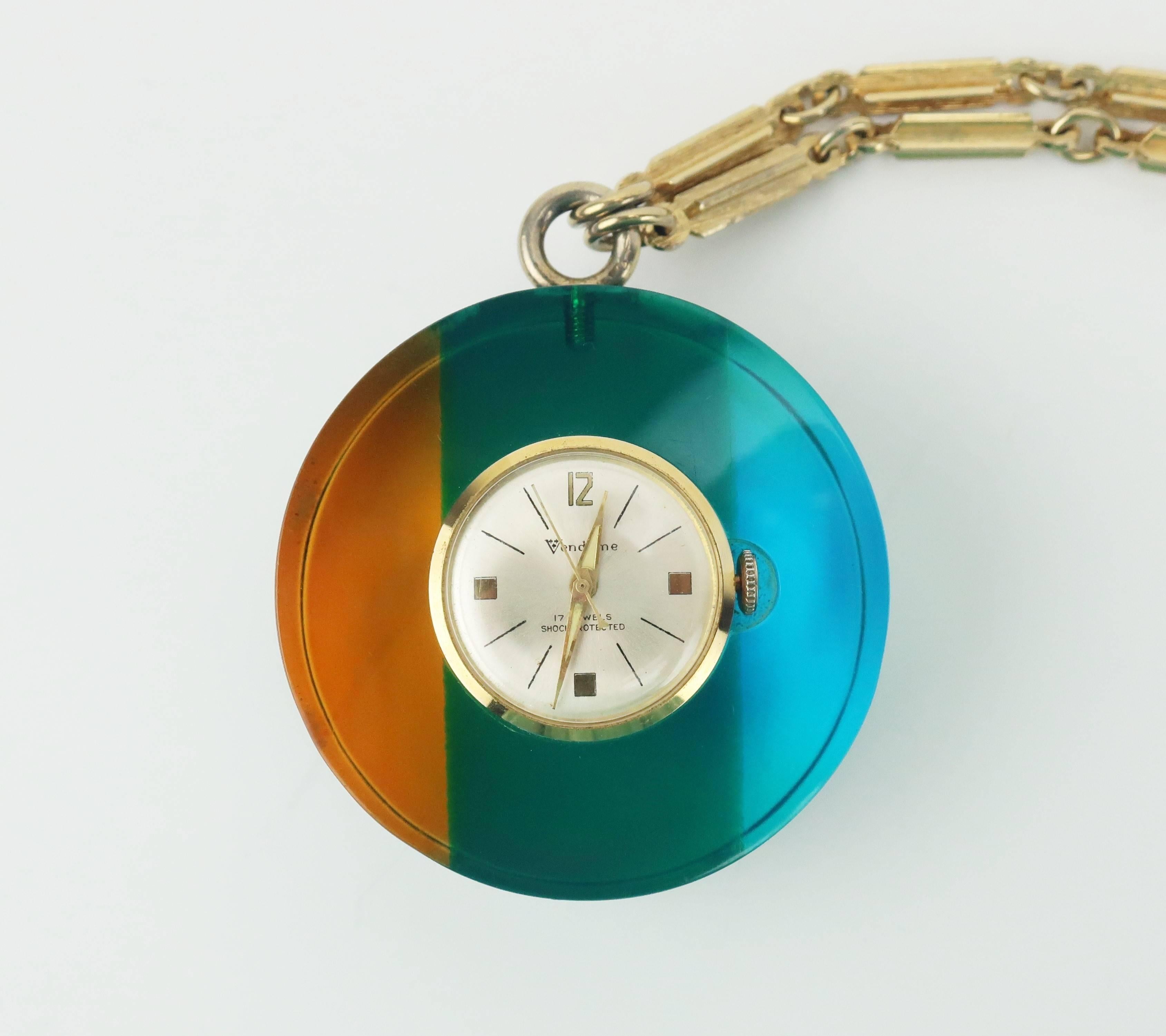 Mod 1960's Vendome Lucite Acrylic Pendant Watch In Good Condition In Atlanta, GA