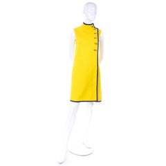 Mod 1960s Yellow Linen Sleeveless Dress With Navy Blue Trim & Brass Buttons