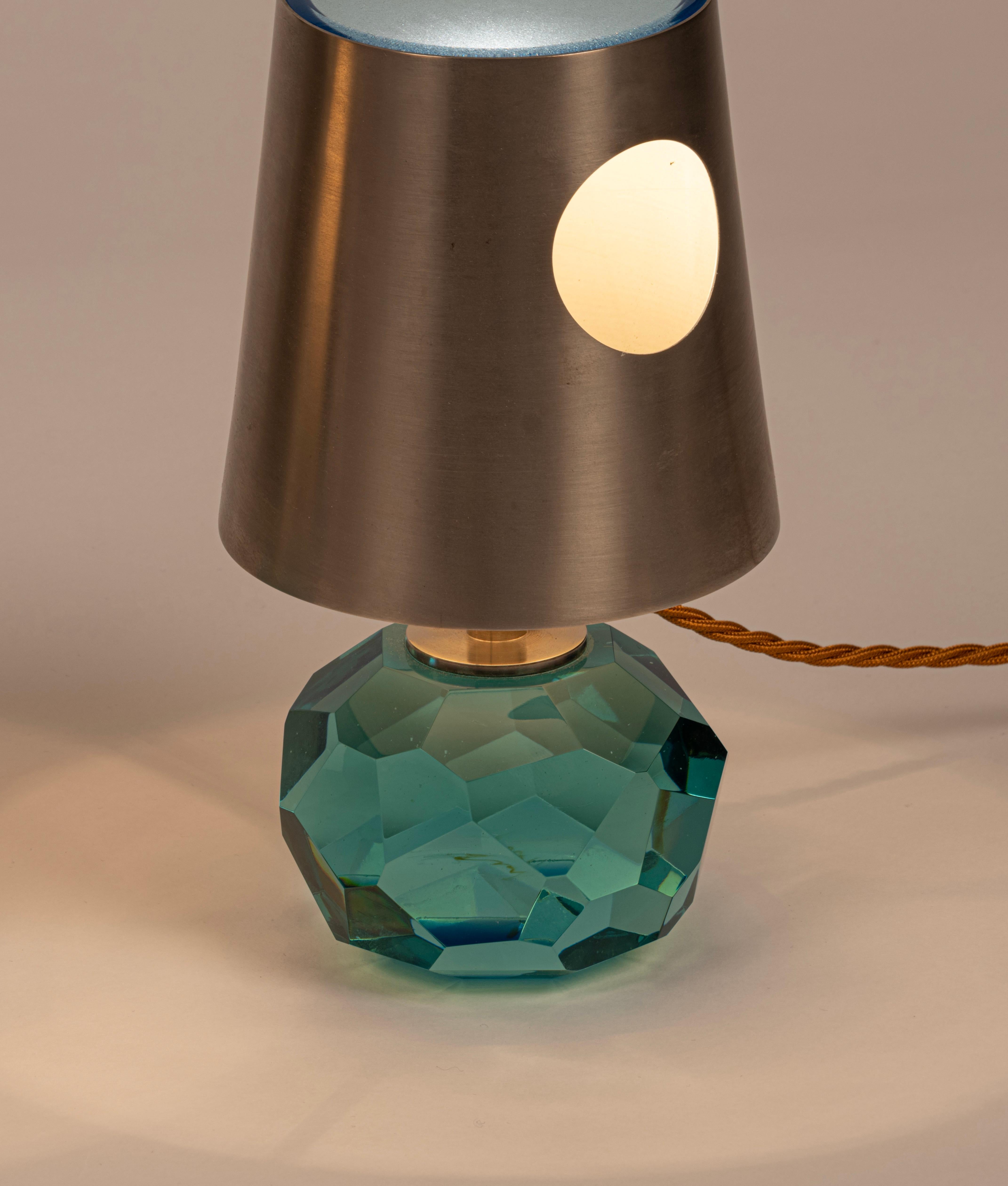 Mod. 2228 Lampade da tavolo in vetro sfaccettato di Max Ingrand per Fontana Arte, Italia 4