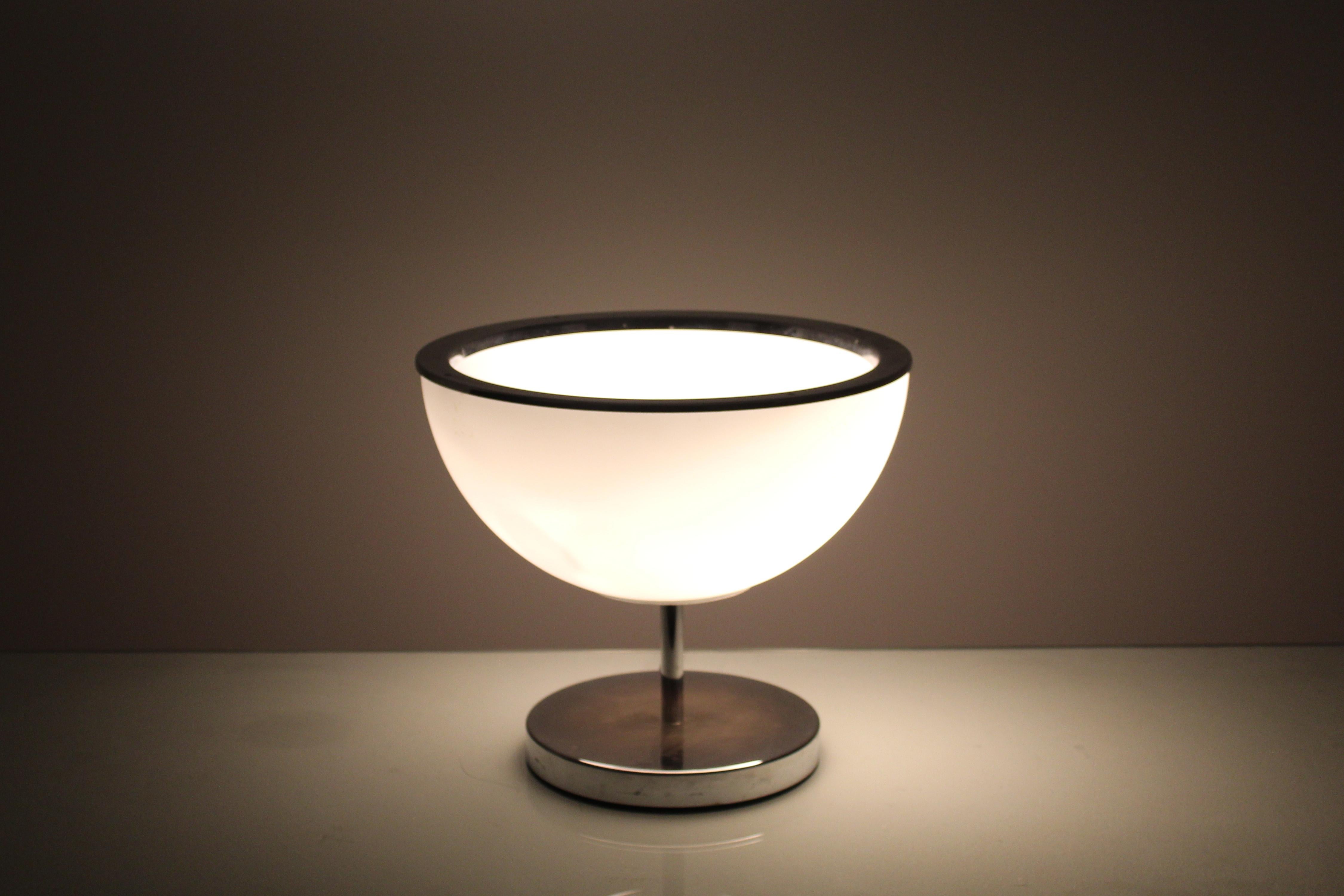 Lampe de bureau en verre et métal Mod. 2487 de G. Celada pour Fontana Arte, Italie, années 60 2