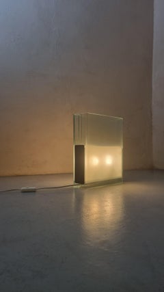 Mod. 2525 desk lamp designed by Giorgio Reggiori for Fontana Arte 1969