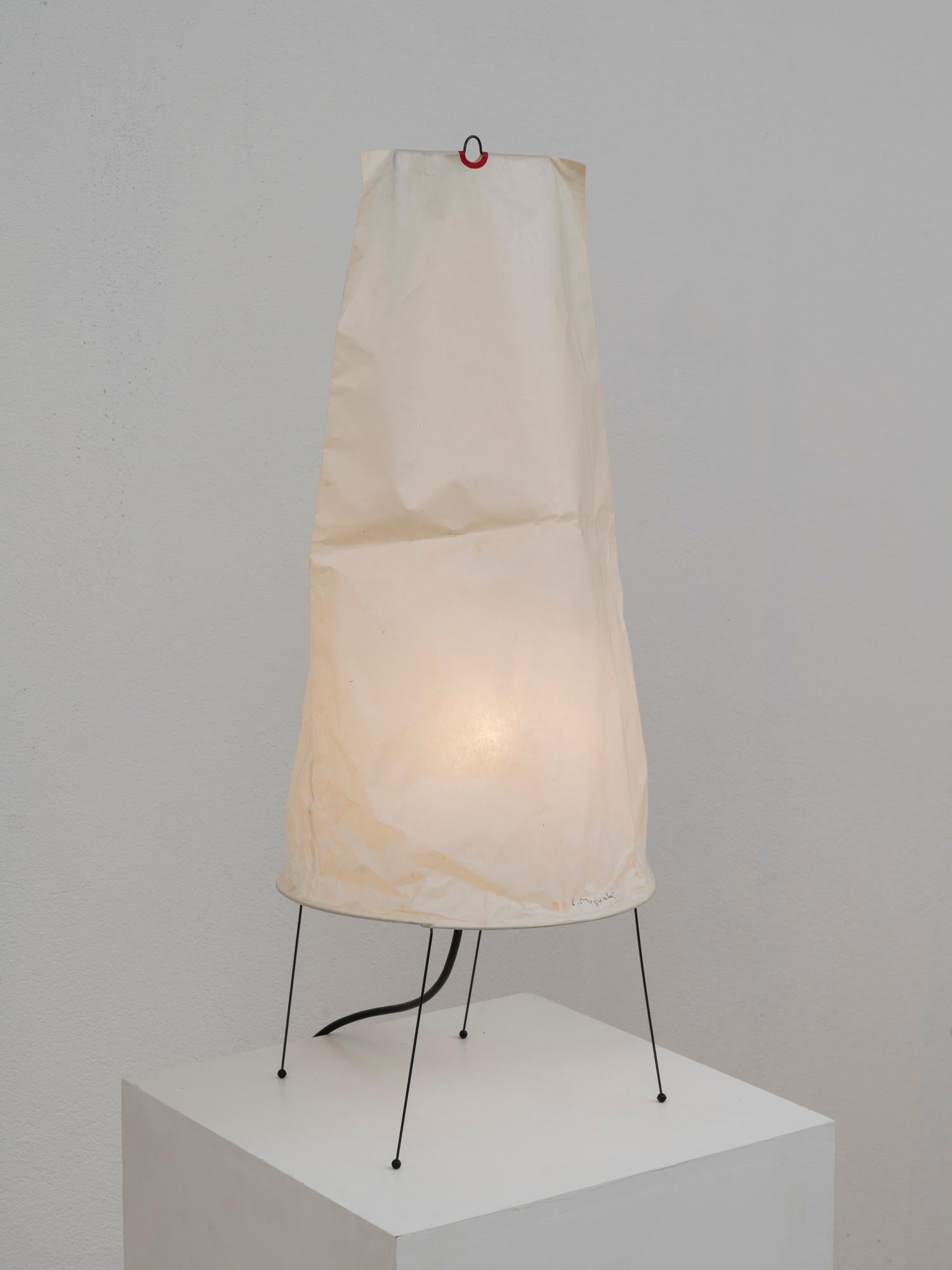 Mod. 2P Vintage Wash Paper Table Lamp by Isamu Noguchi for Akari Associates  In Good Condition For Sale In Koper, SI