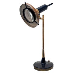 Lampada da tavolo Mod. 553 Lampada da tavolo di Oscar Torlasco per Lumi, Design italiano da collezione