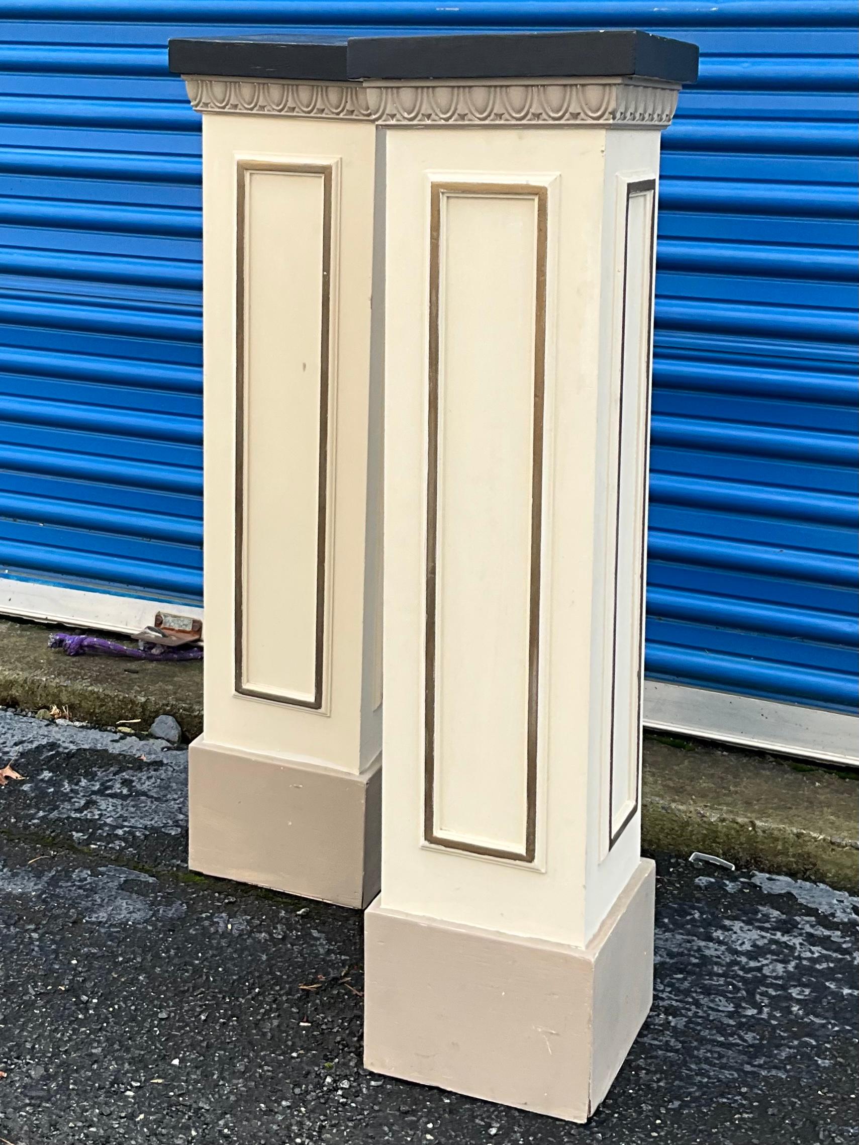 Mod-Century Italian Neo-Classical Style Painted Columns / Pedestals, Pair In Good Condition For Sale In Kennesaw, GA