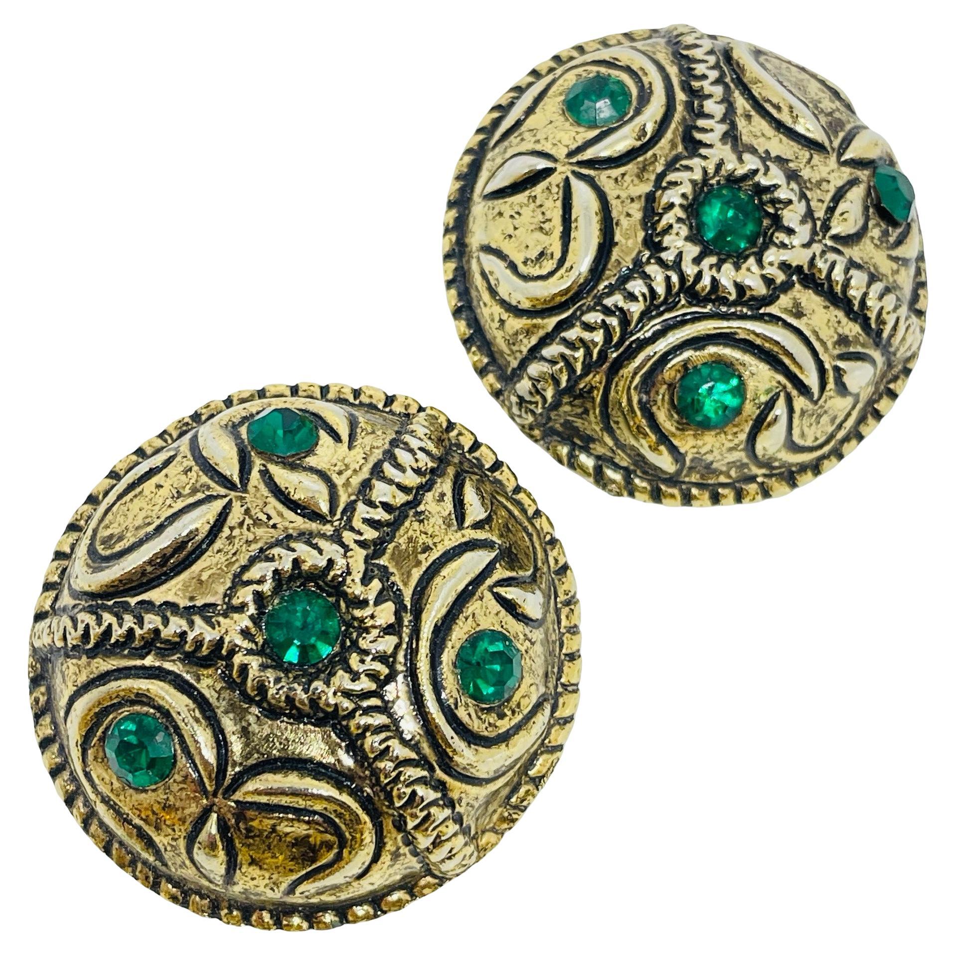 MOD DEP Vintage Gold Ton Smaragd Strass Designer Clip auf Ohrringe im Angebot