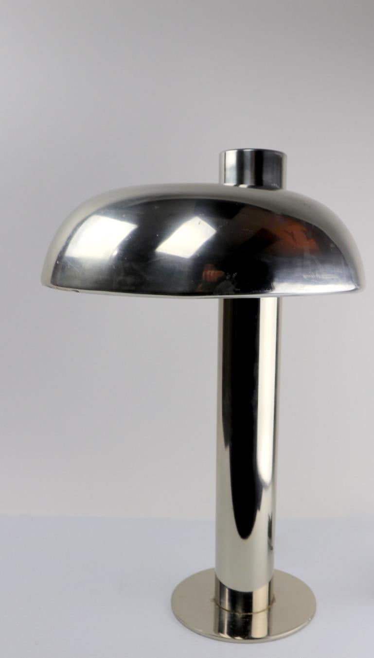 Mod Desk Table Lamp by Laurel 4