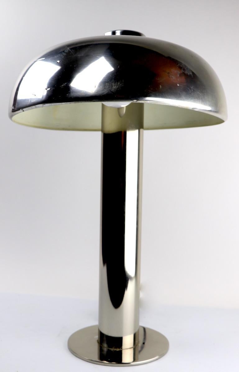 Mod Desk Table Lamp by Laurel 2