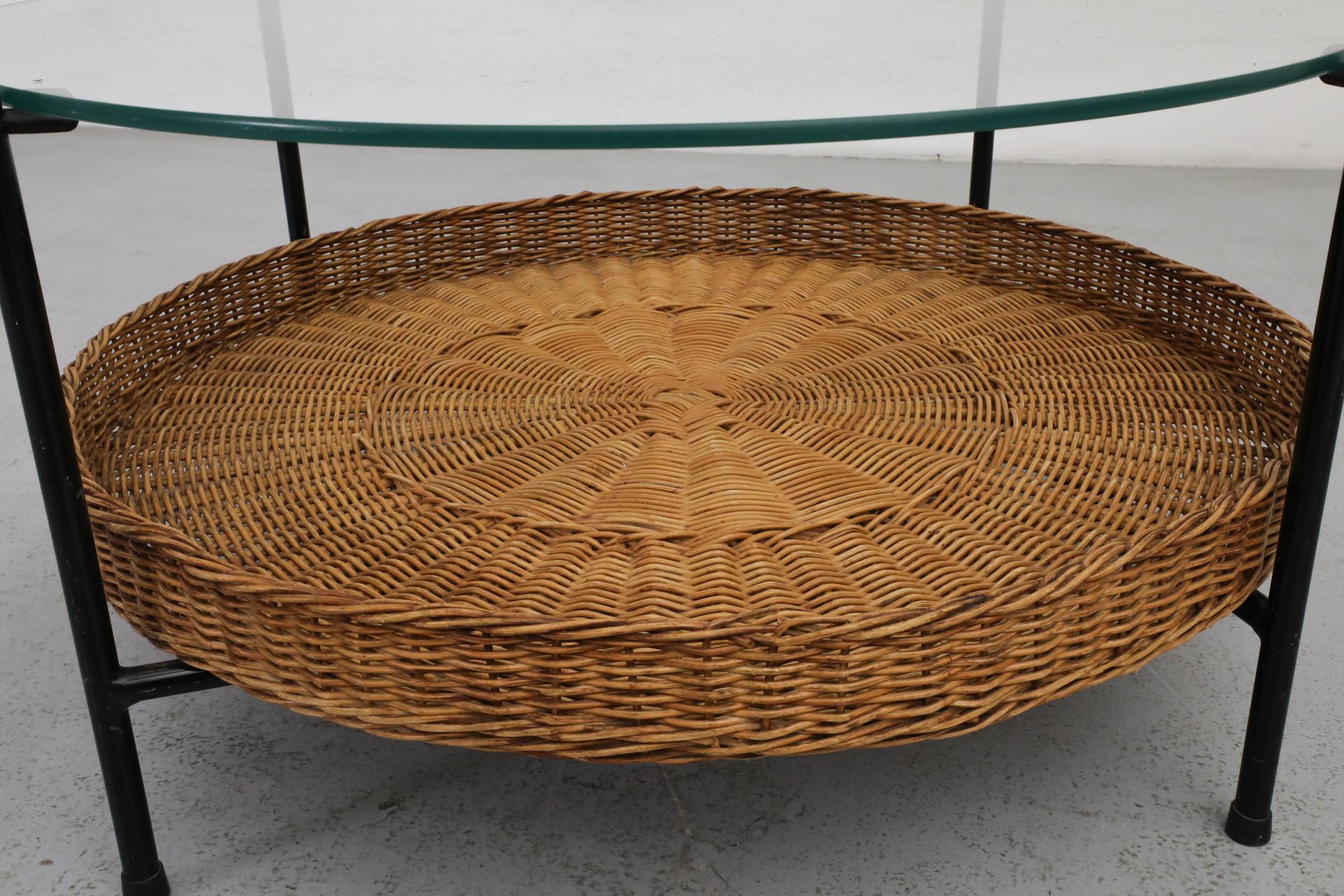 MOD Dirk van Sliedregt Round Glass and Rattan Coffee or Side Table For Sale 4