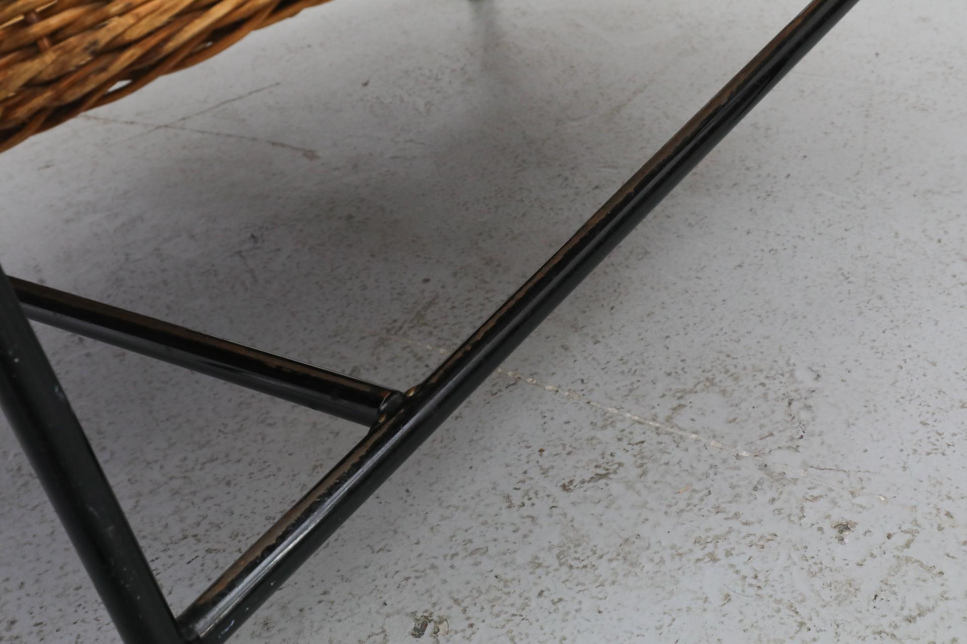 MOD Dirk van Sliedregt Round Glass and Rattan Coffee or Side Table For Sale 9