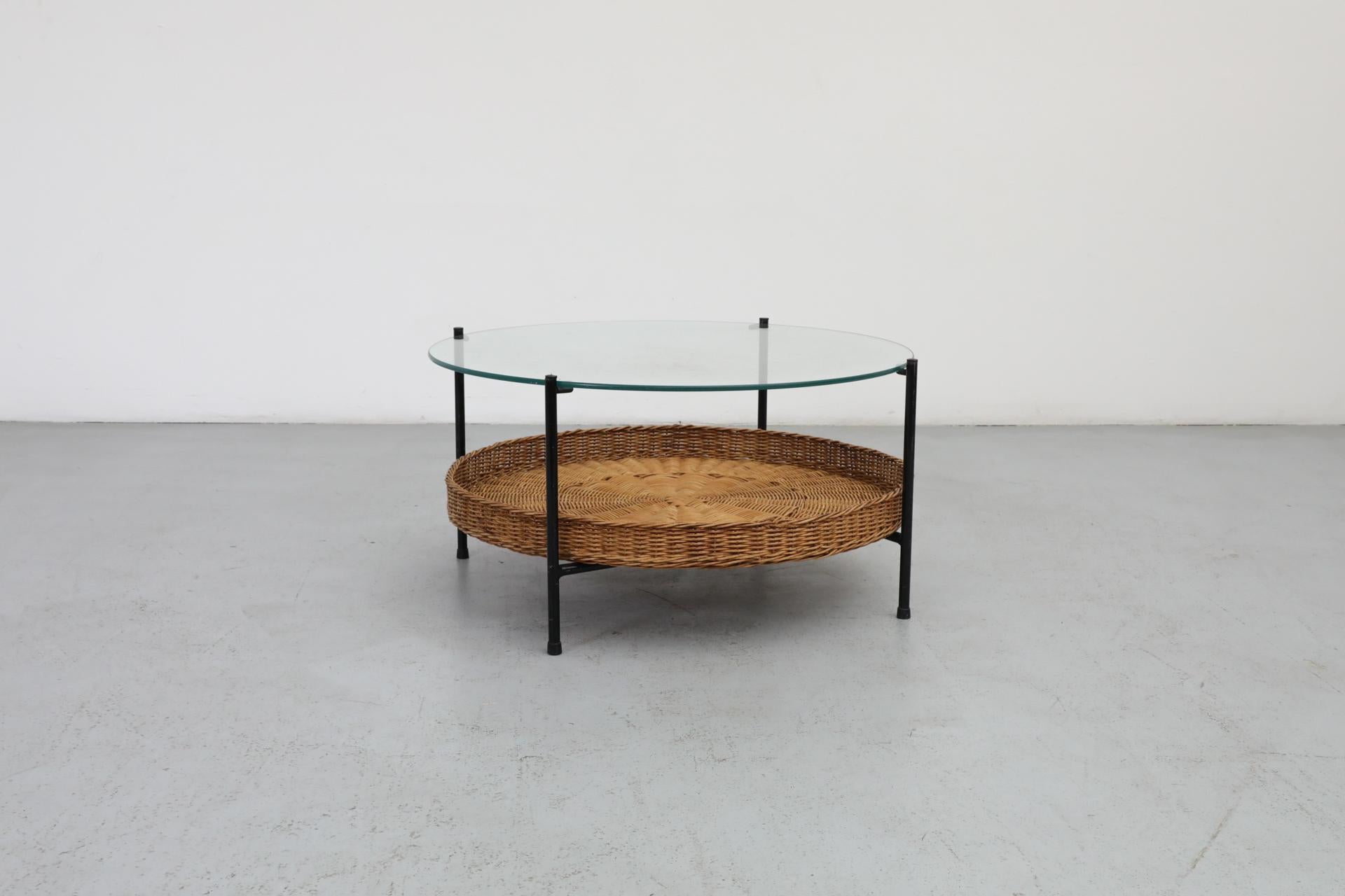 Mid-Century Modern MOD Dirk van Sliedregt Round Glass and Rattan Coffee or Side Table For Sale
