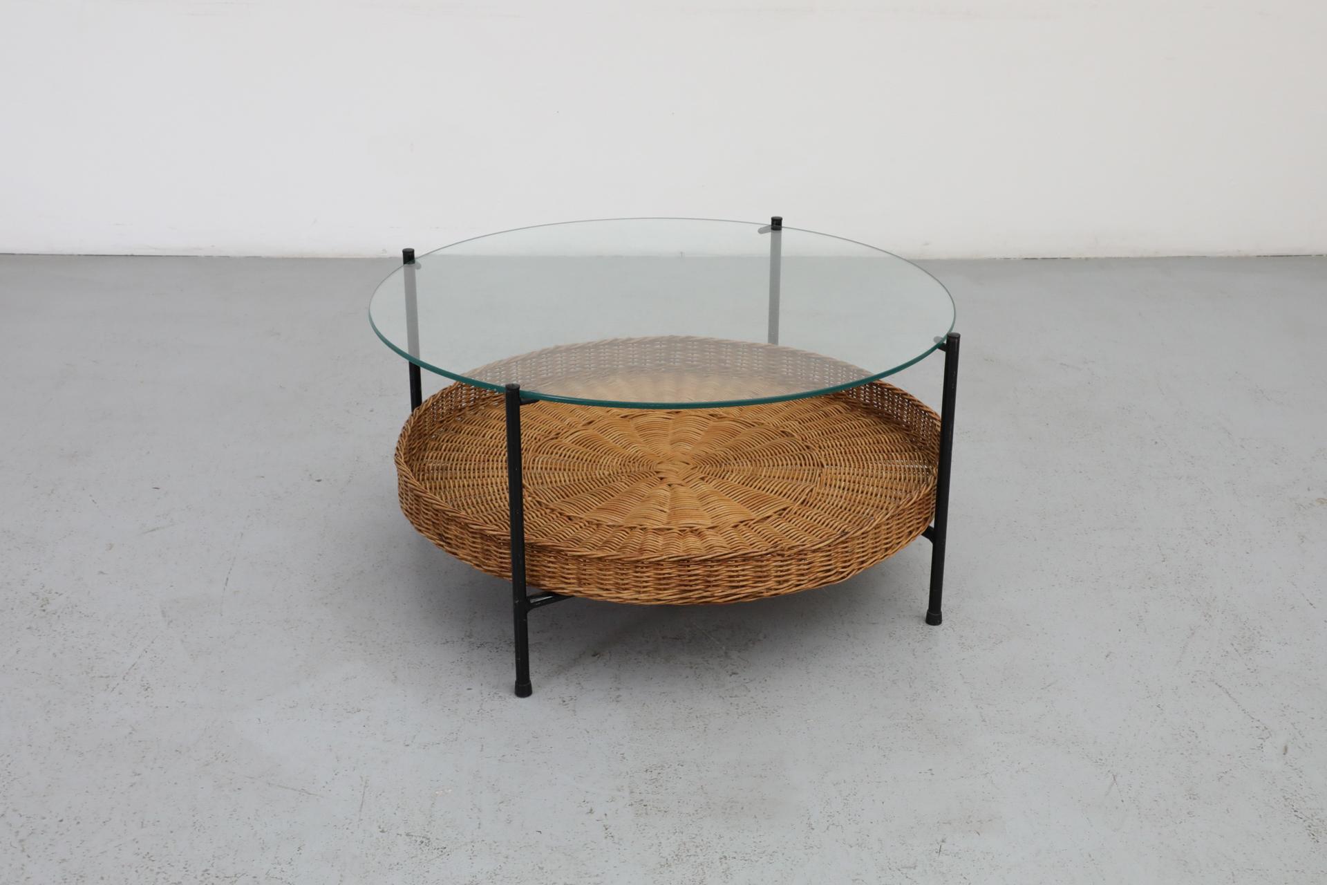 Dutch MOD Dirk van Sliedregt Round Glass and Rattan Coffee or Side Table For Sale