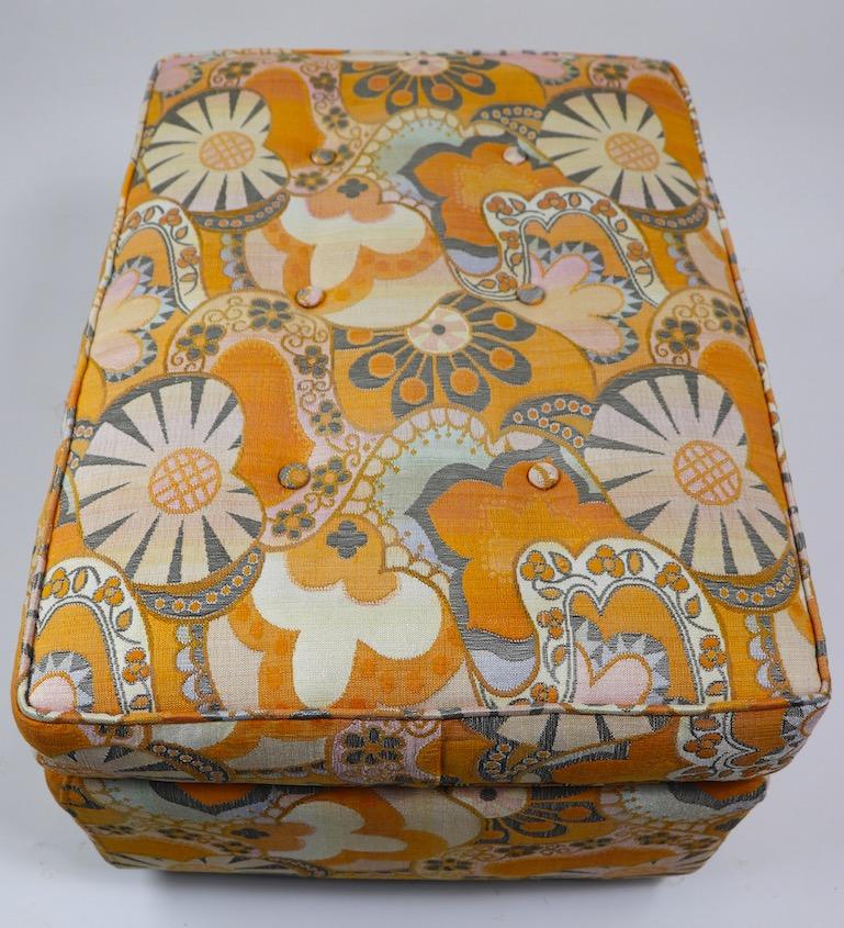 Mod Floral Print Ottoman Fabric Attributed to Jack Lenor Larsen 6