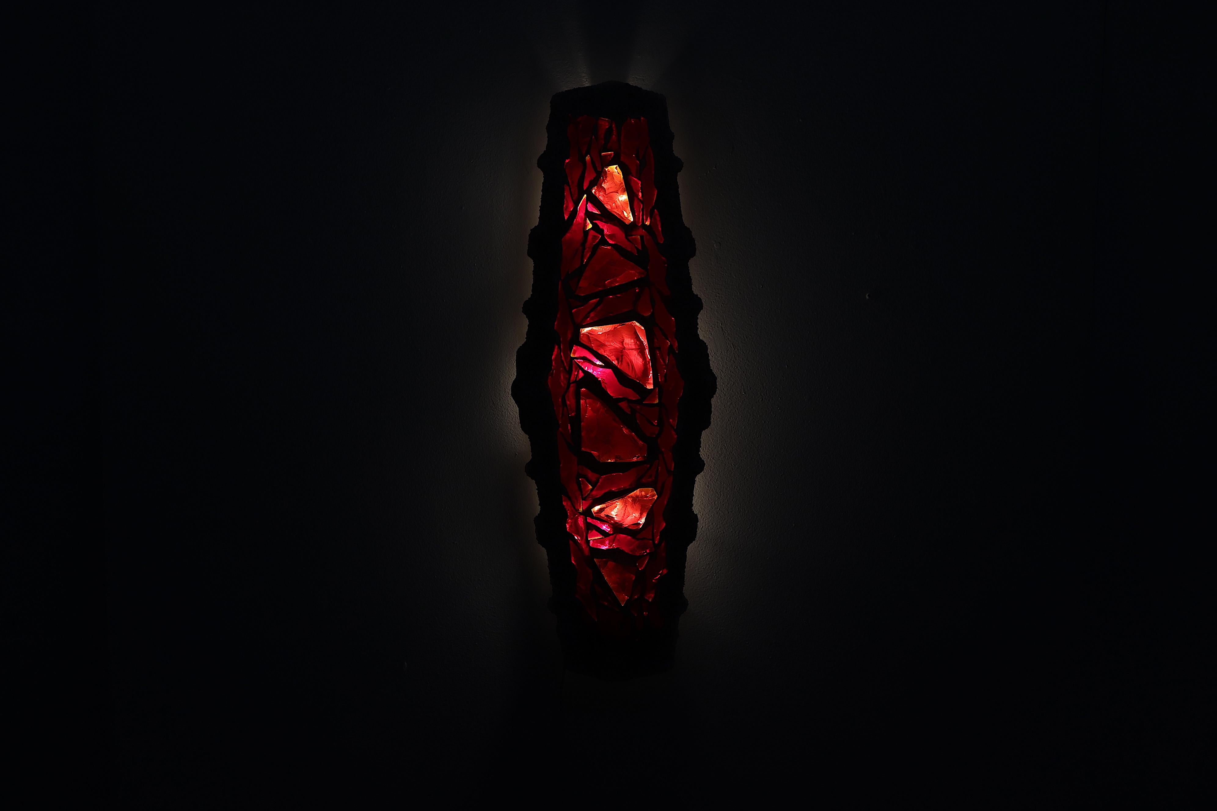 Late 20th Century Mod Red Glass Shard Mosaic and Texture Pebbled Cement Wall Art Light For Sale